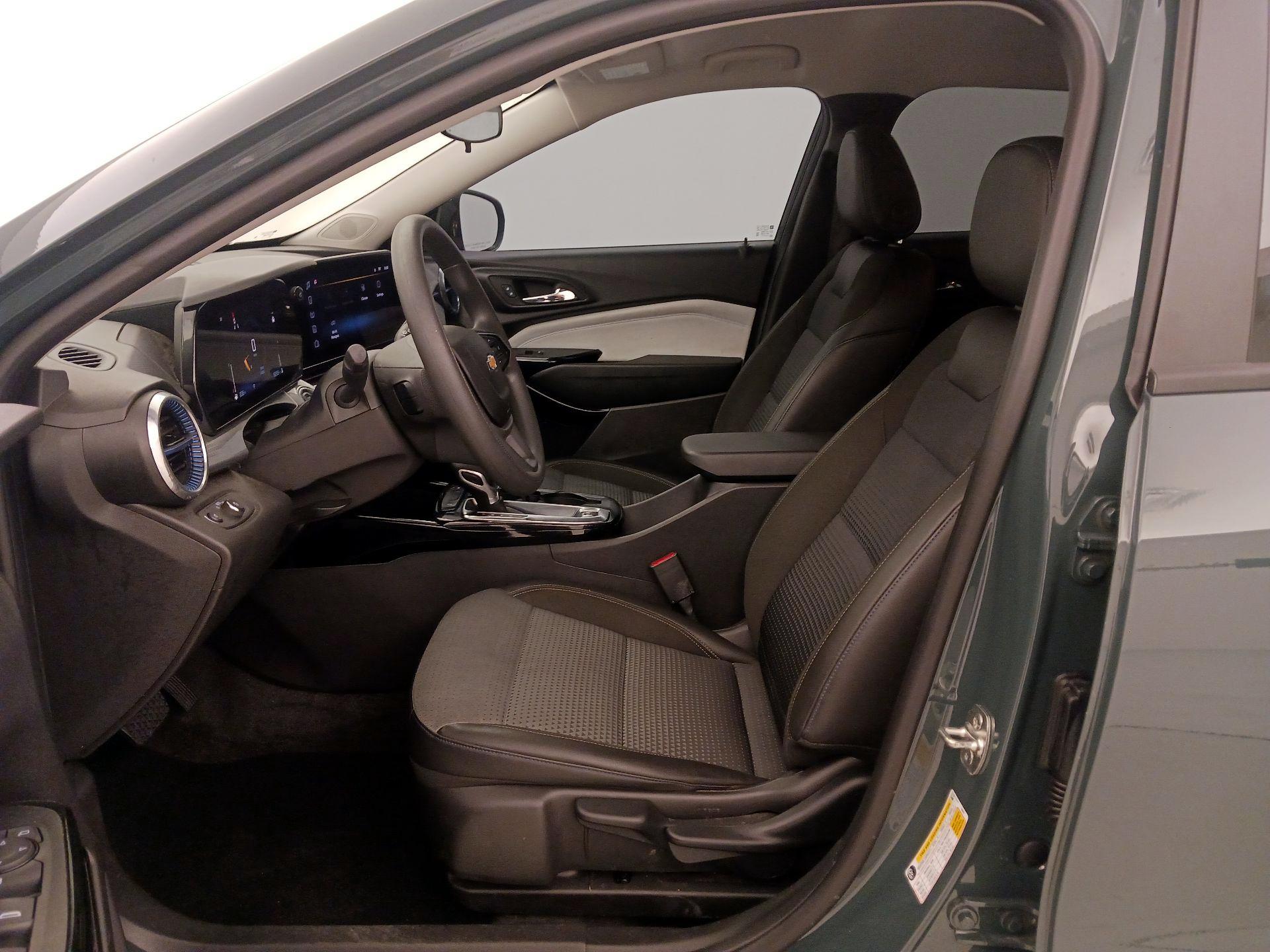 Thumbnail: 2026 Chevrolet Trax - 11