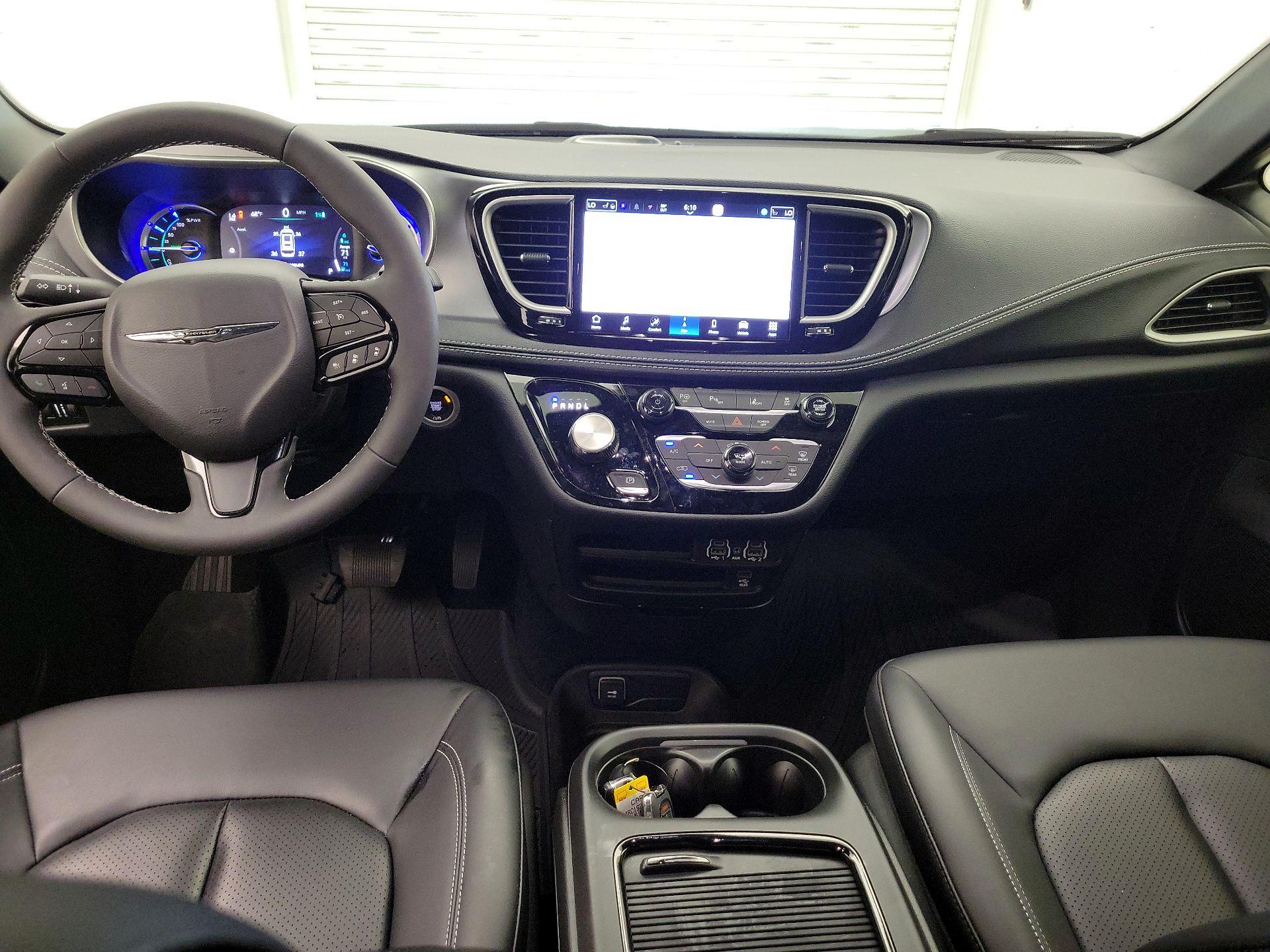 Thumbnail: 2024 Chrysler Pacifica - 9