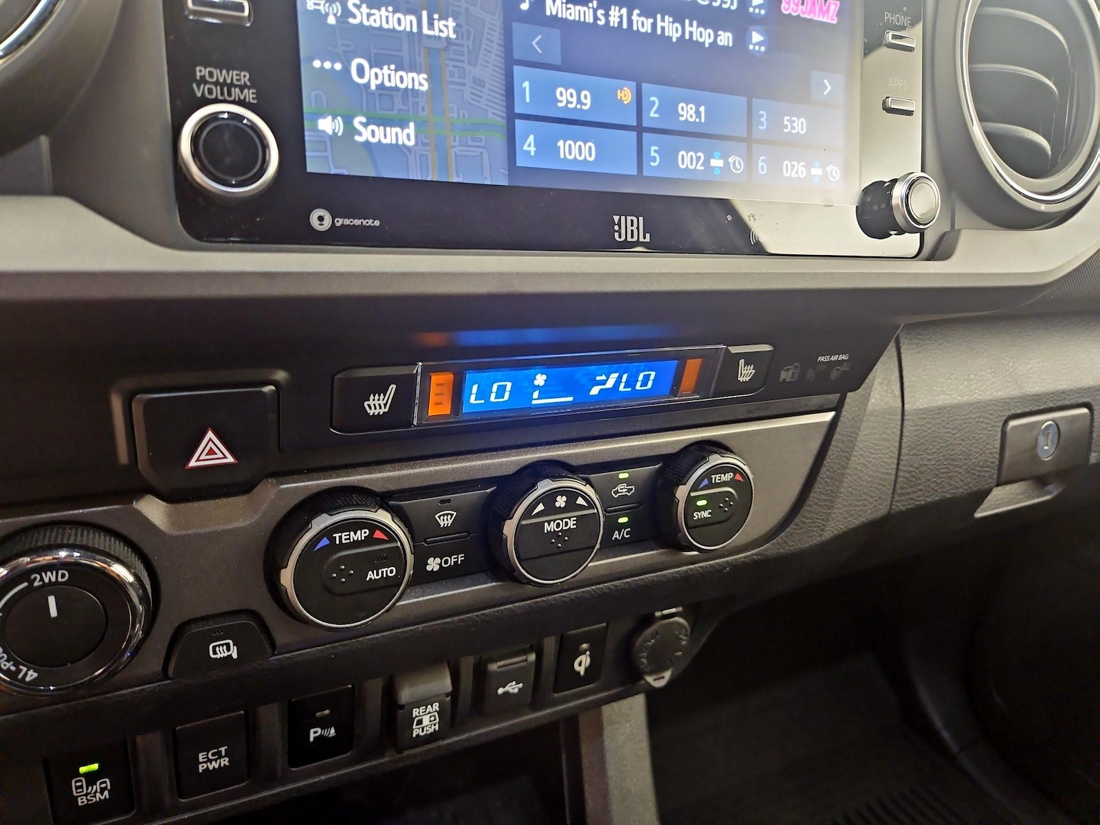 2022 Toyota Tacoma TRD Sport - Photo 18