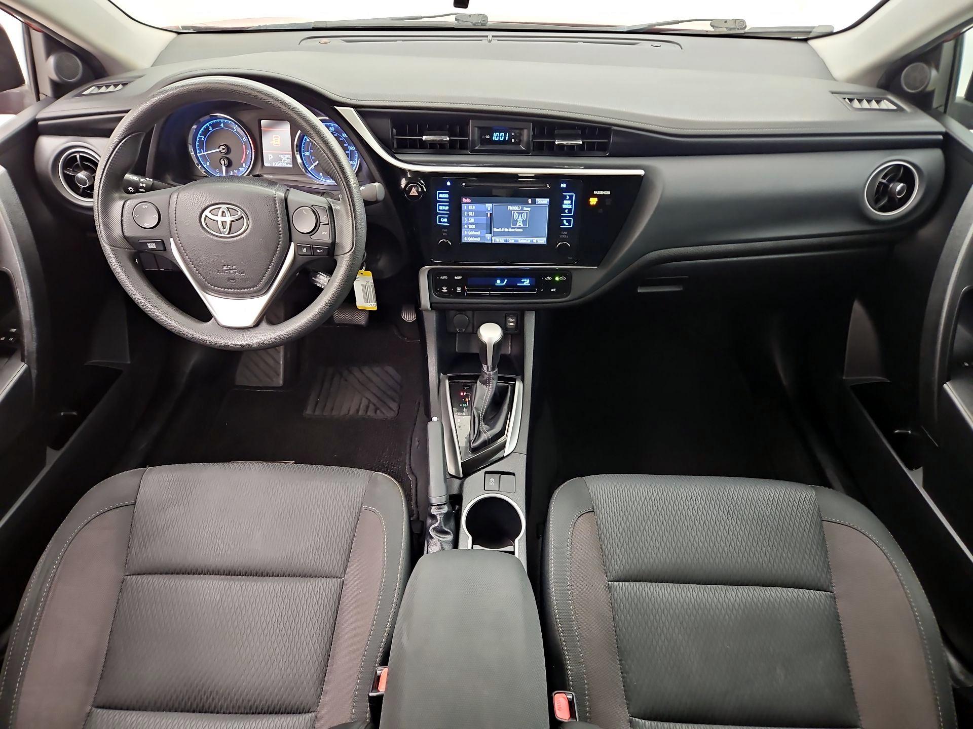 Thumbnail: 2017 Toyota Corolla - 9