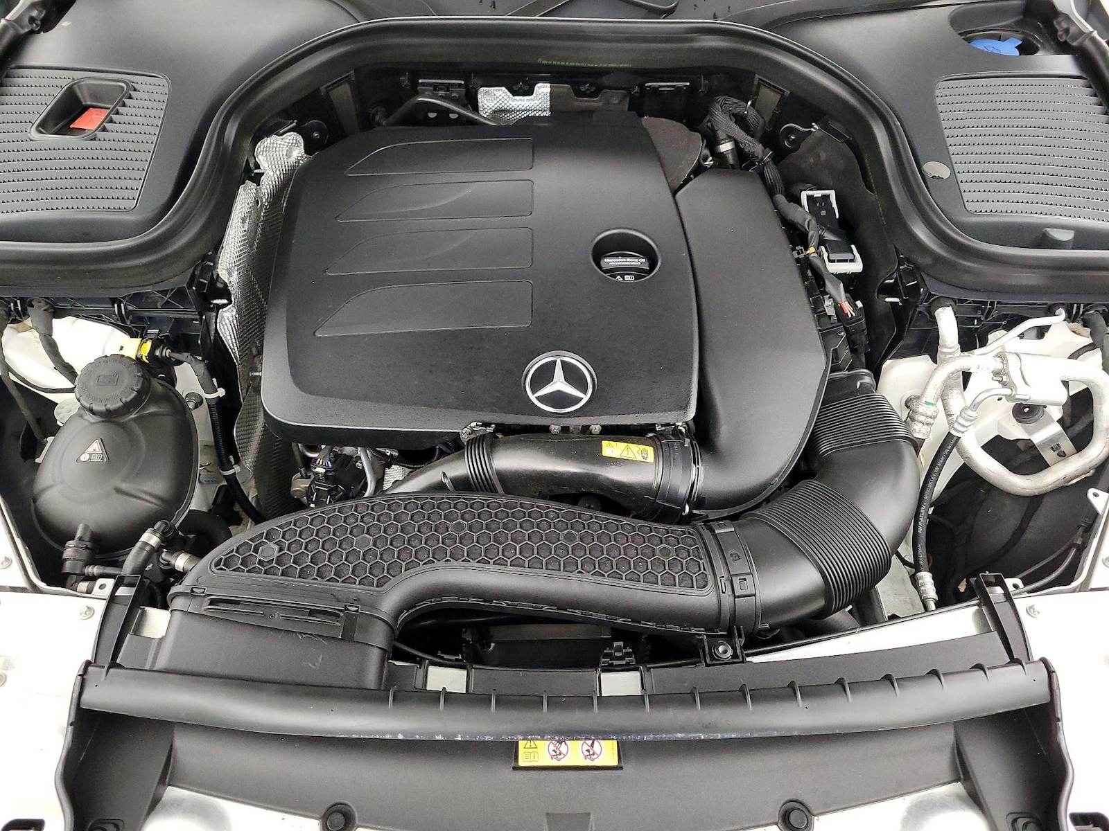 2023 Mercedes-Benz GLC Coupe GLC300 - Photo 23