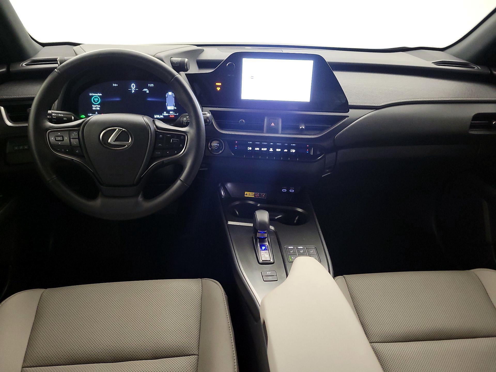 Thumbnail: 2025 Lexus UX - 9