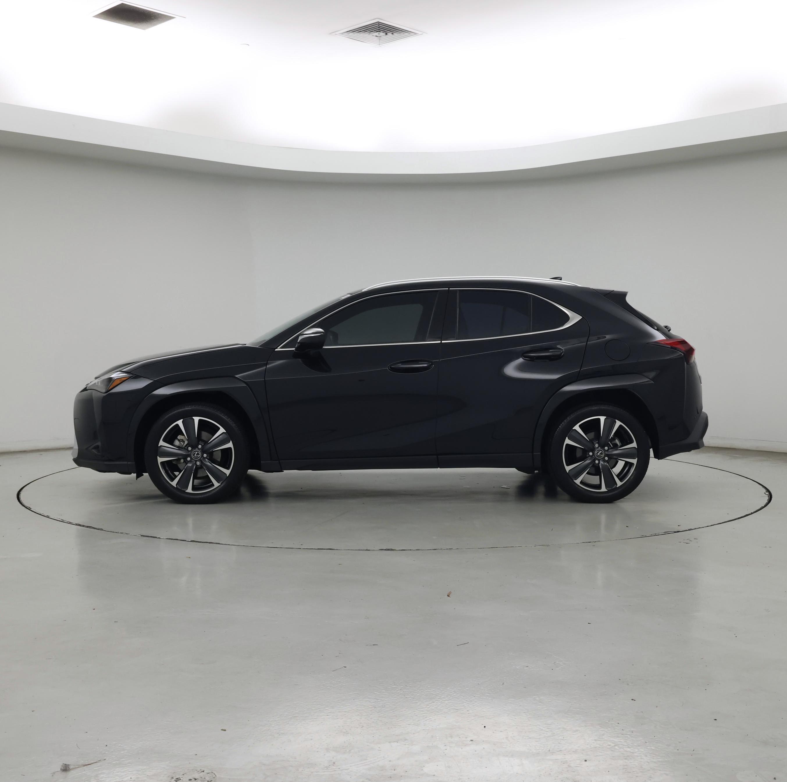 Thumbnail: 2025 Lexus UX - 3