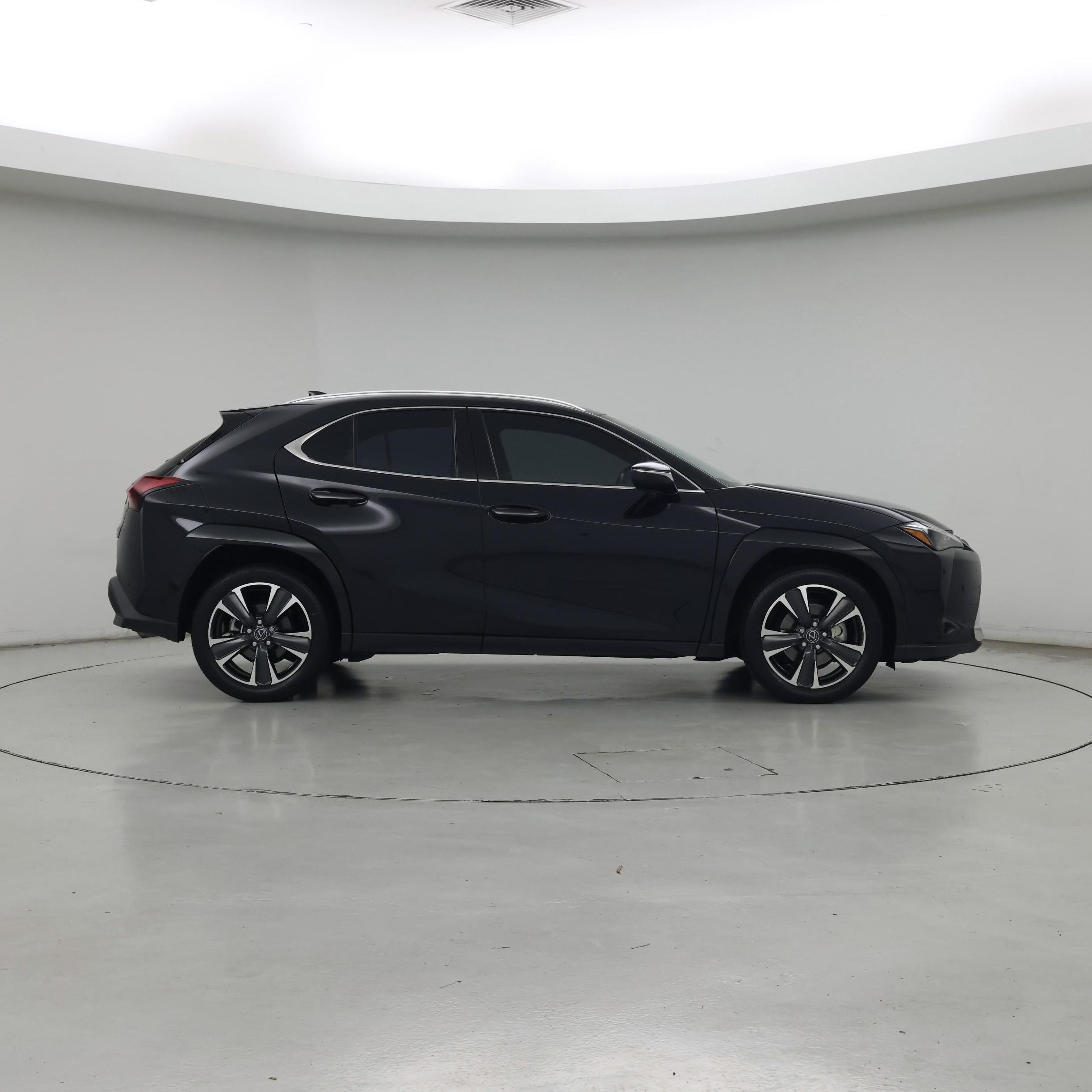 Thumbnail: 2025 Lexus UX - 7