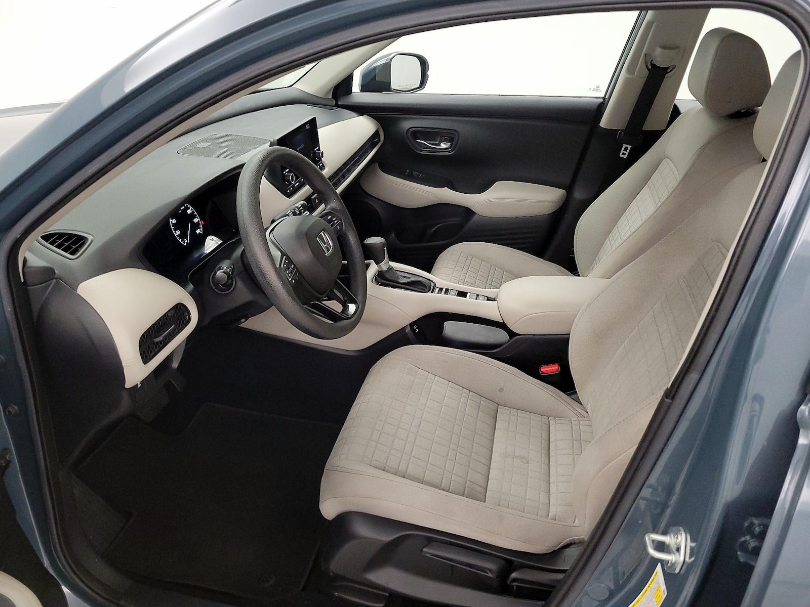 2025 Honda HR-V LX - Photo 12