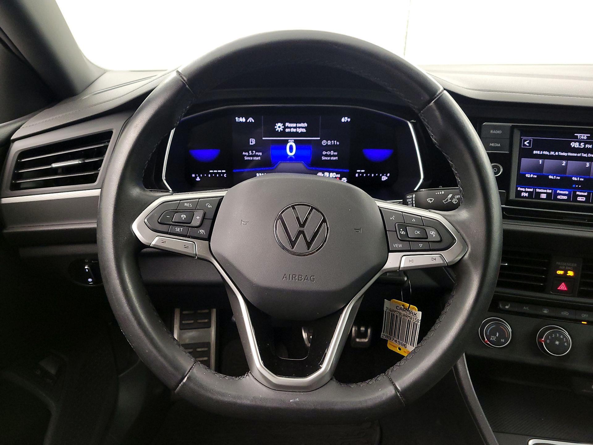 Thumbnail: 2024 Volkswagen Jetta - 10