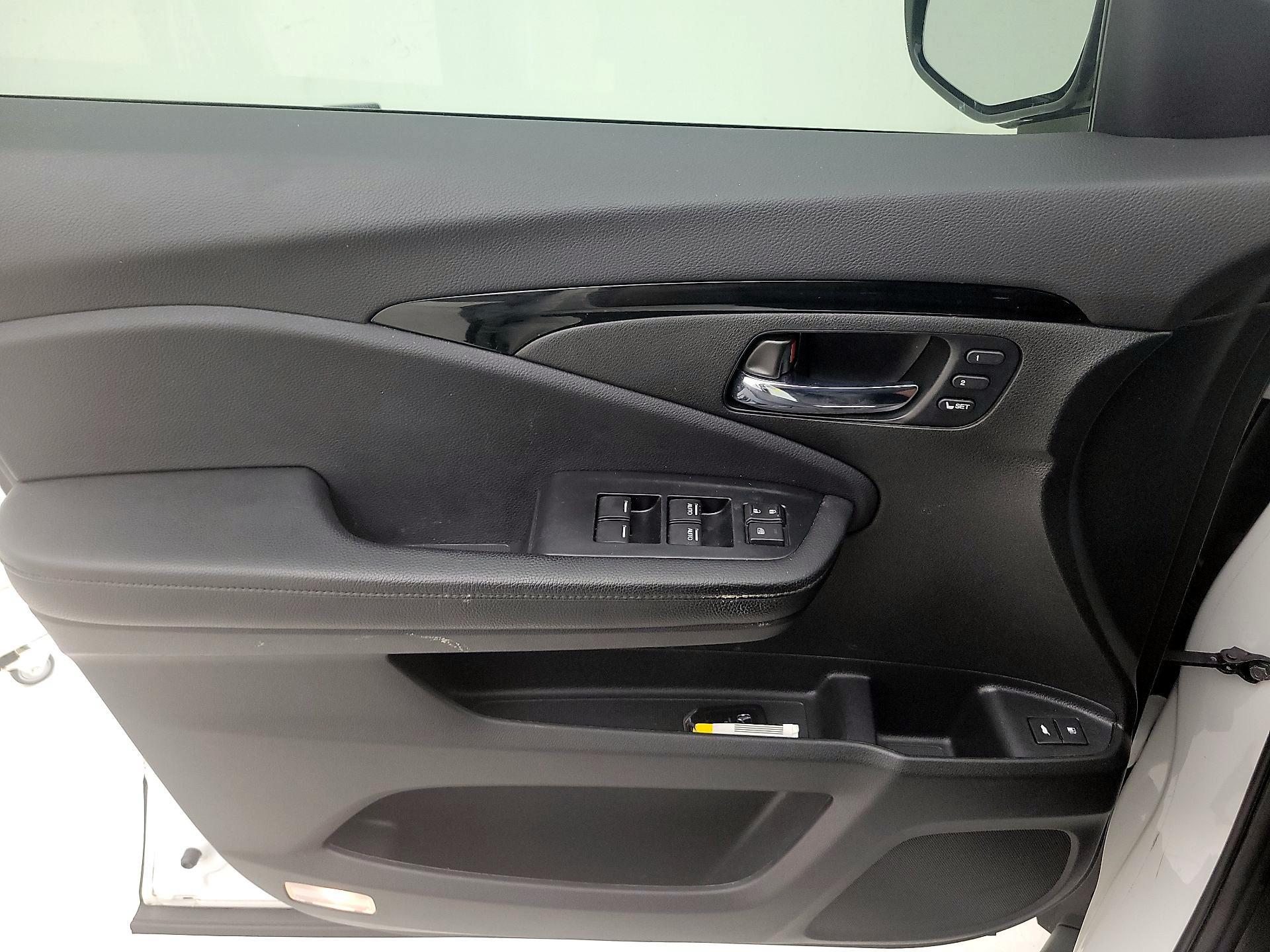 Thumbnail: 2021 Honda Pilot - 12