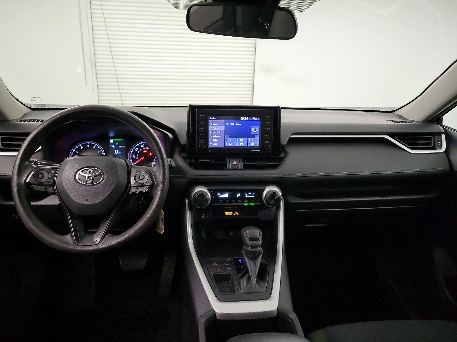 Thumbnail: 2022 Toyota RAV4 - 9