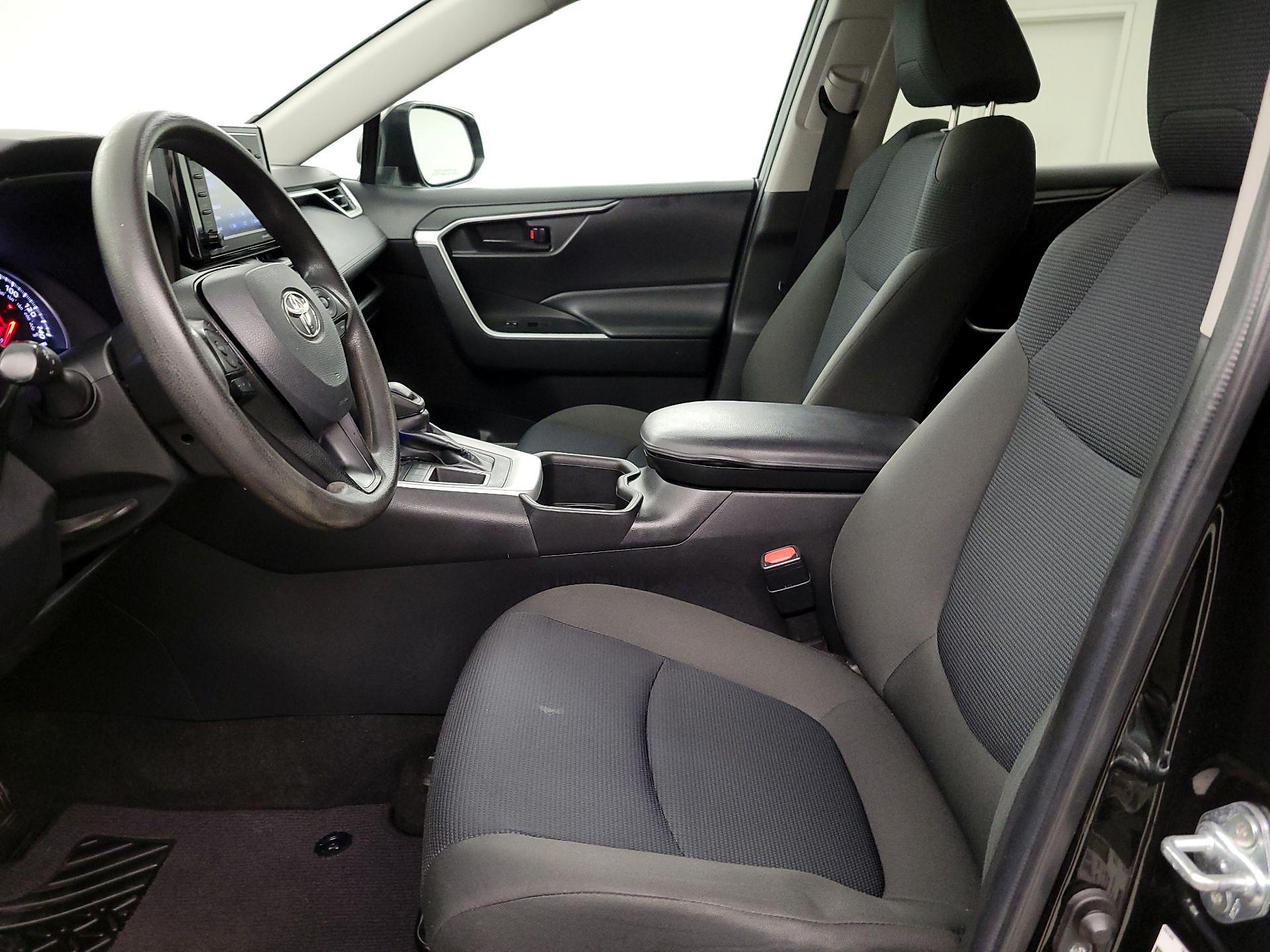 Thumbnail: 2022 Toyota RAV4 - 11