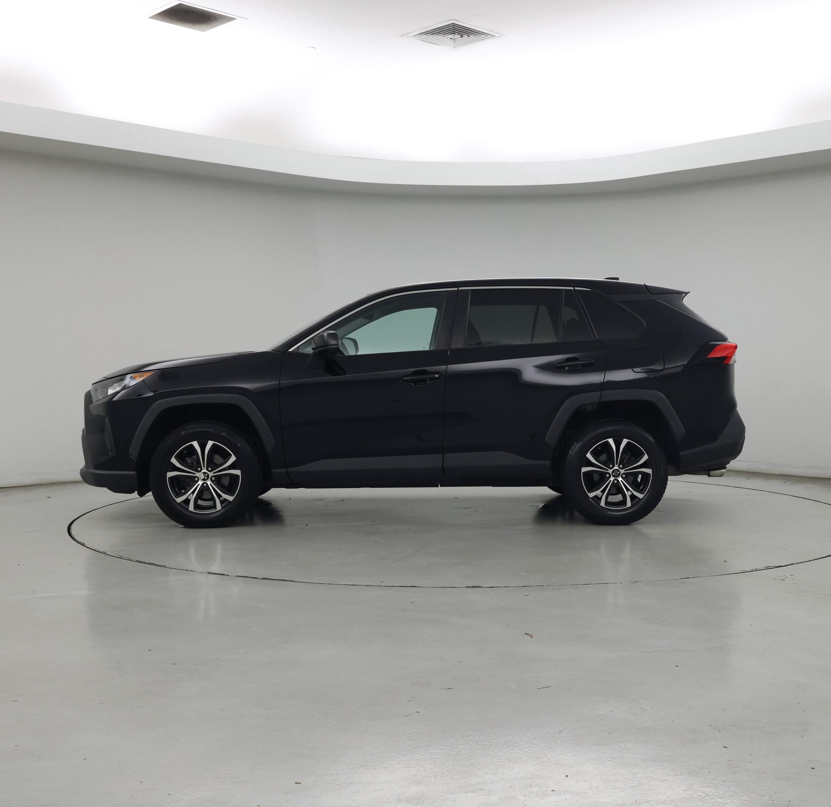 Thumbnail: 2022 Toyota RAV4 - 3