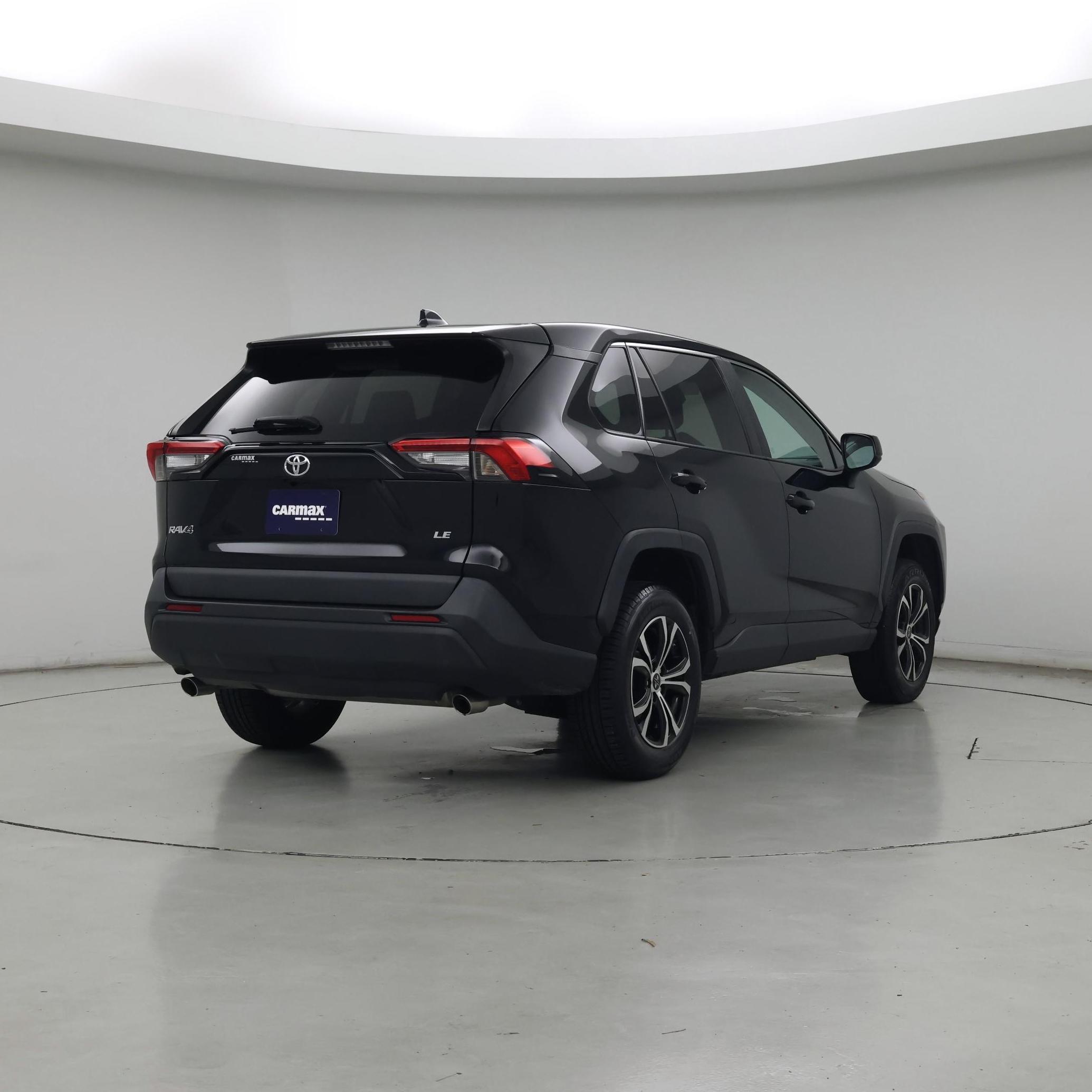 Thumbnail: 2022 Toyota RAV4 - 8