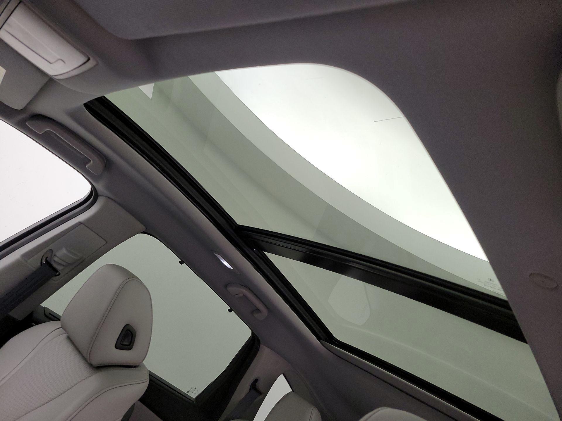 Thumbnail: 2023 Acura MDX - 20
