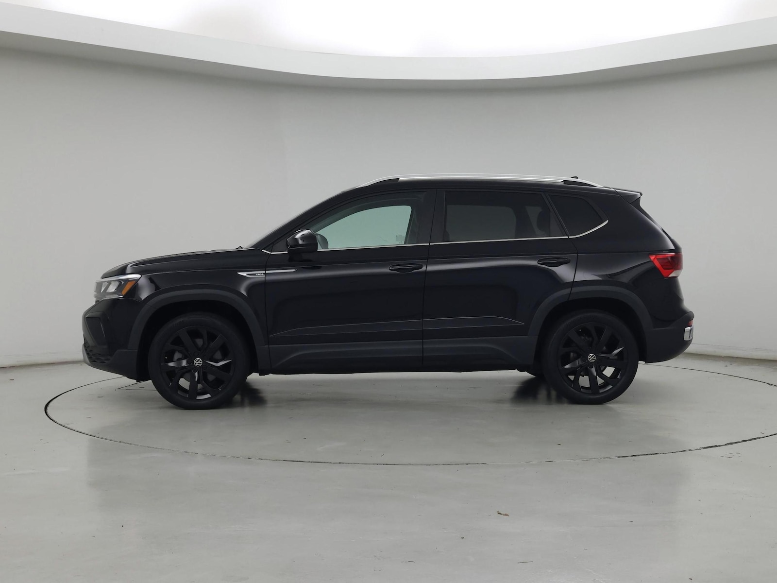 2023 Volkswagen Taos SE - Photo 4