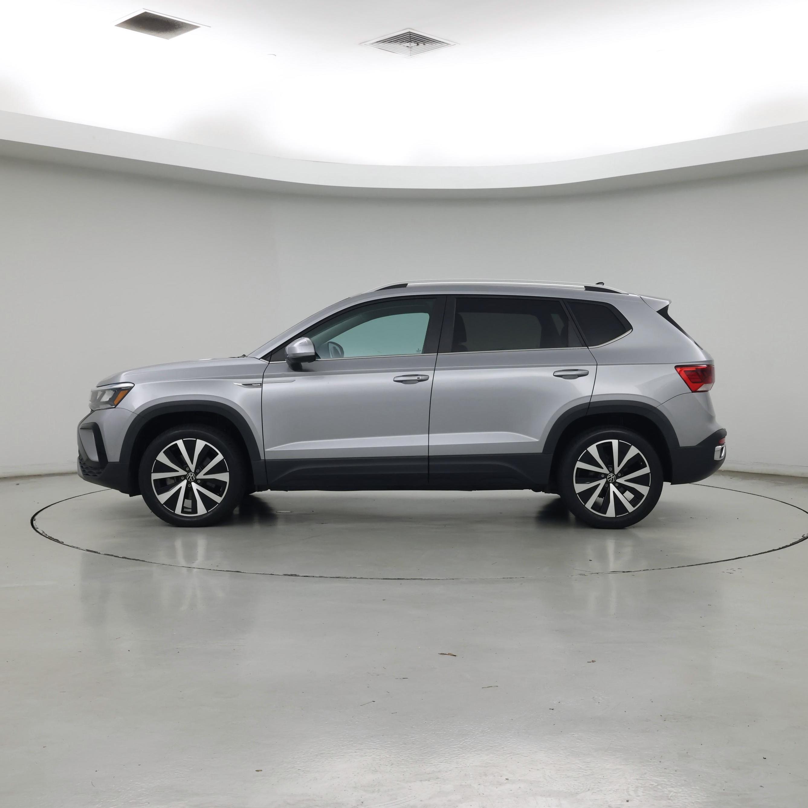 Thumbnail: 2023 Volkswagen Taos - 3