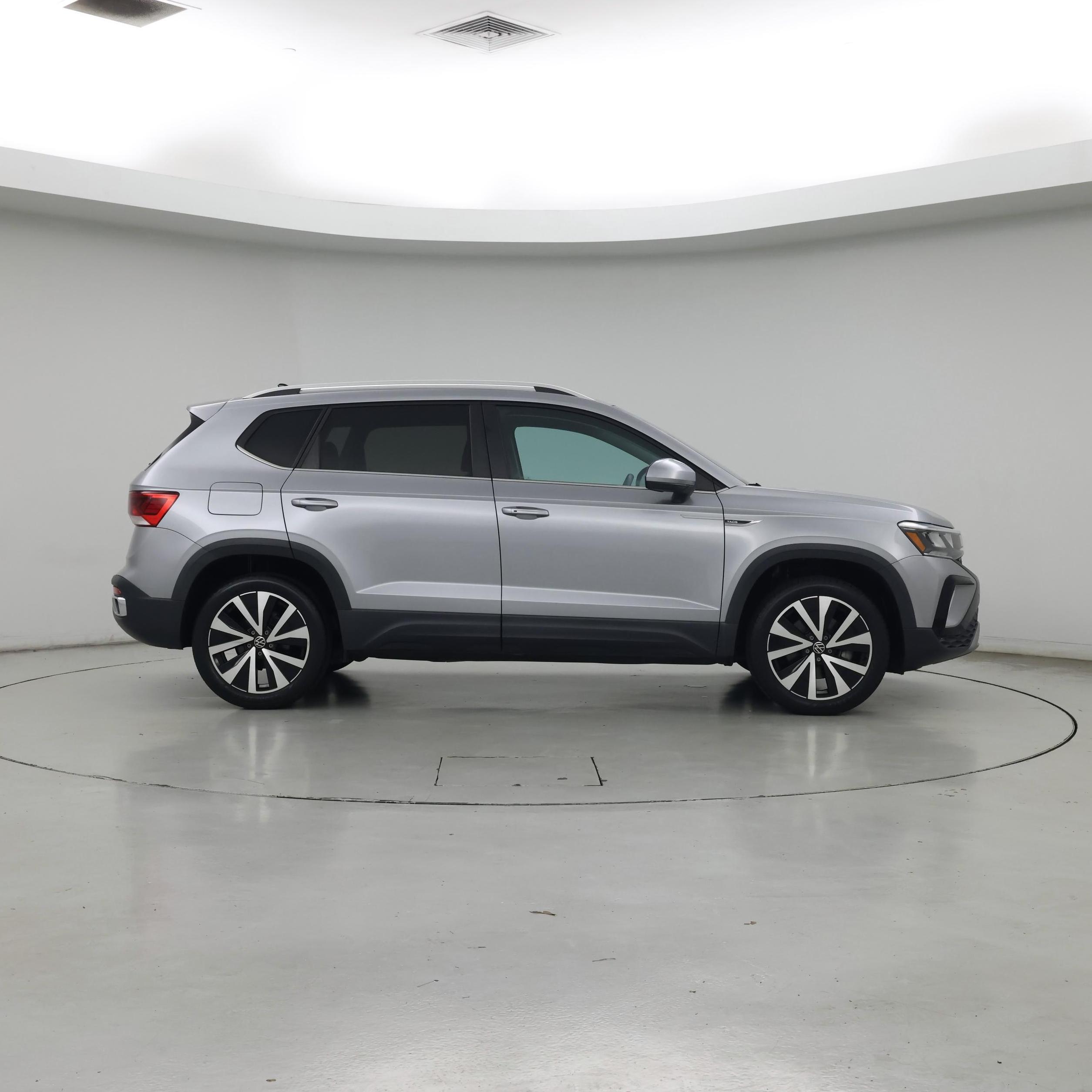 Thumbnail: 2023 Volkswagen Taos - 7