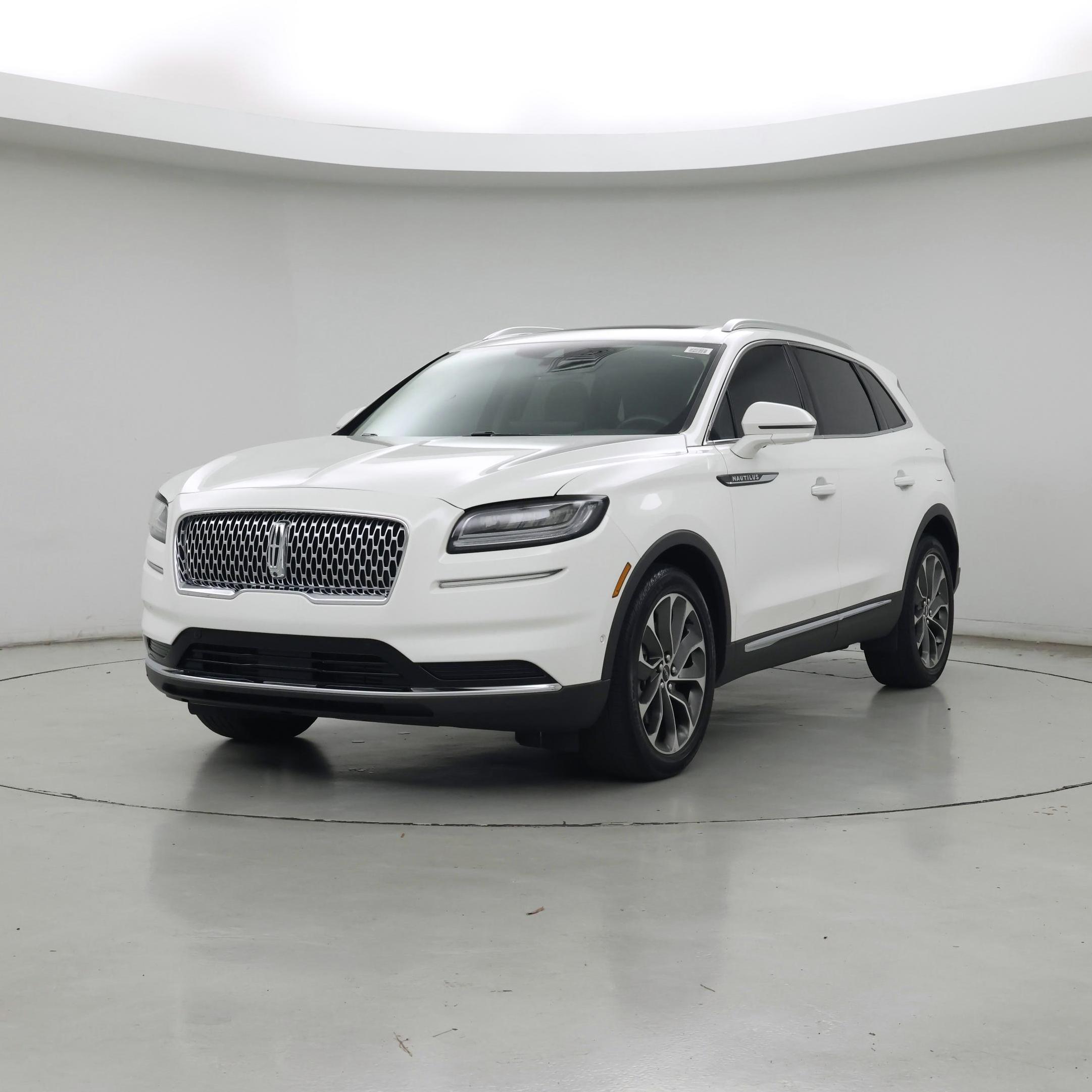 Thumbnail: 2023 Lincoln Nautilus - 4