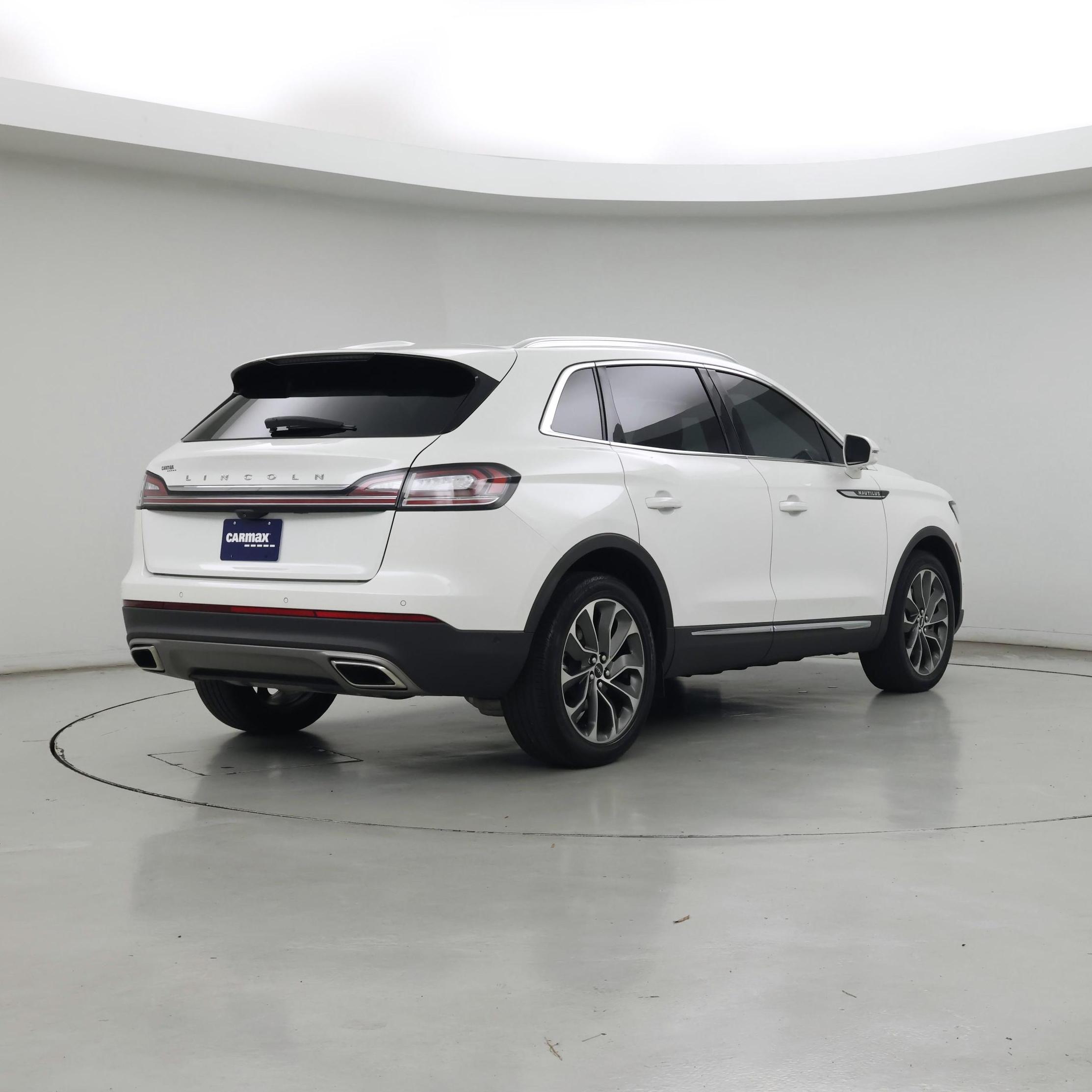 Thumbnail: 2023 Lincoln Nautilus - 8