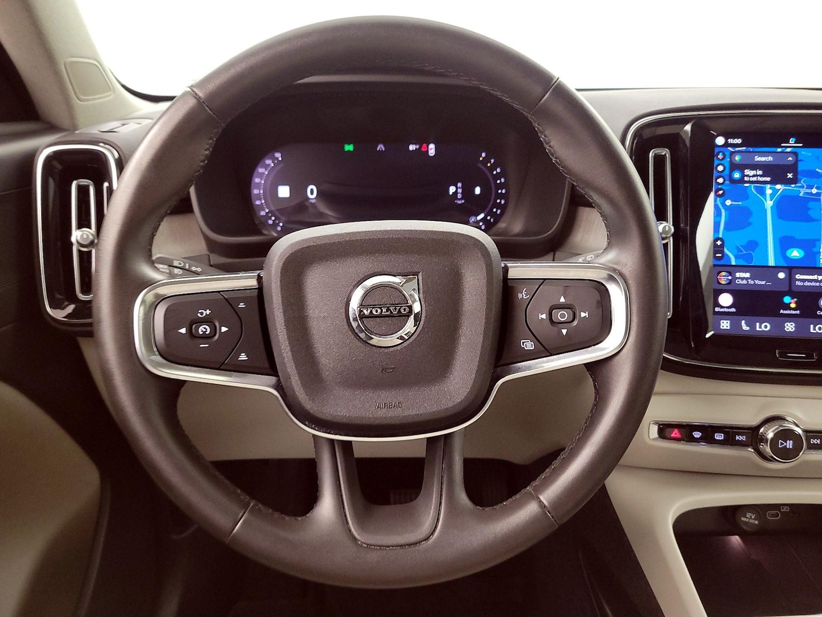 2023 Volvo XC40 Plus - Photo 10