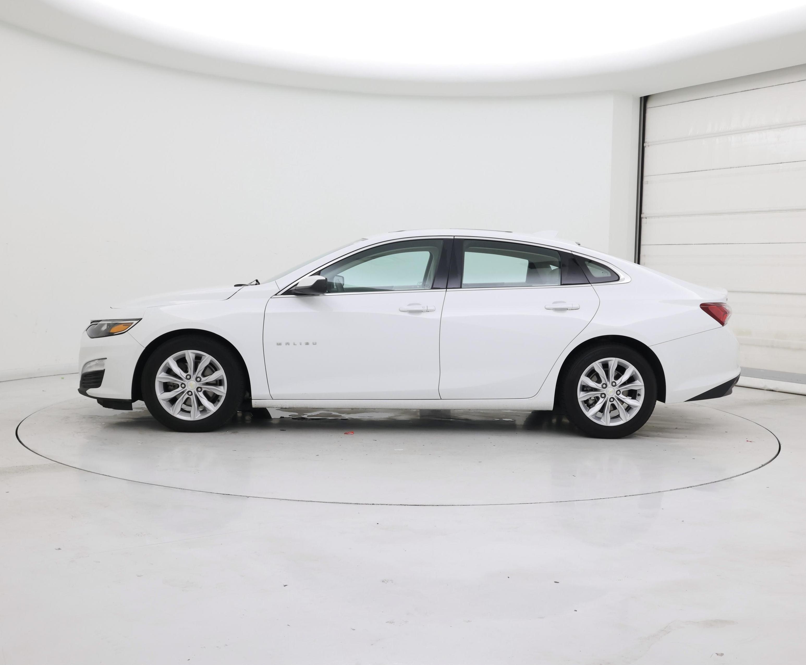 Thumbnail: 2022 Chevrolet Malibu - 3