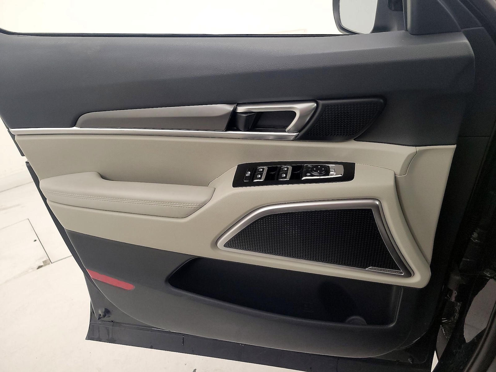 2025 Kia Telluride S - Photo 13