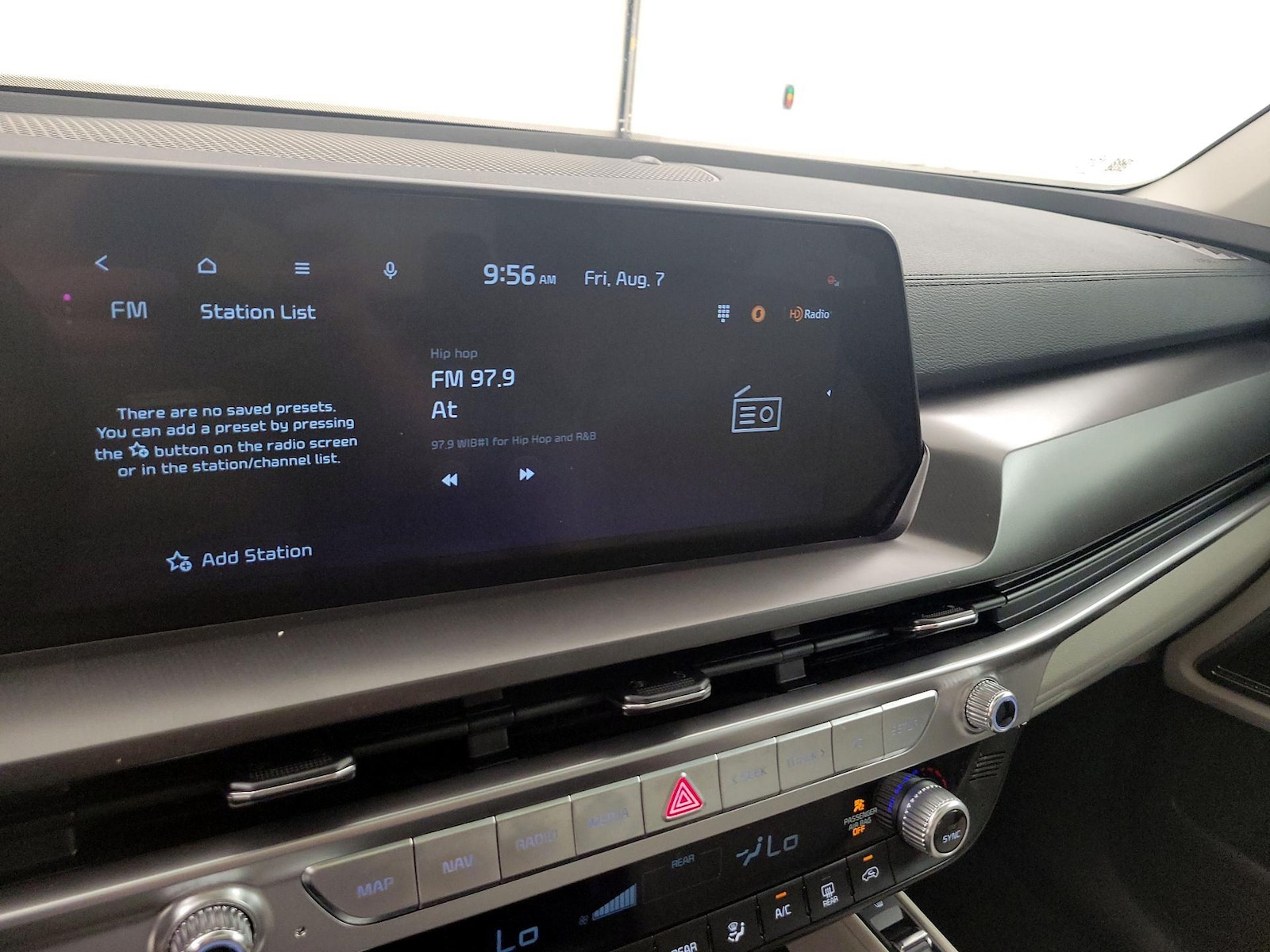 2025 Kia Telluride S - Photo 17