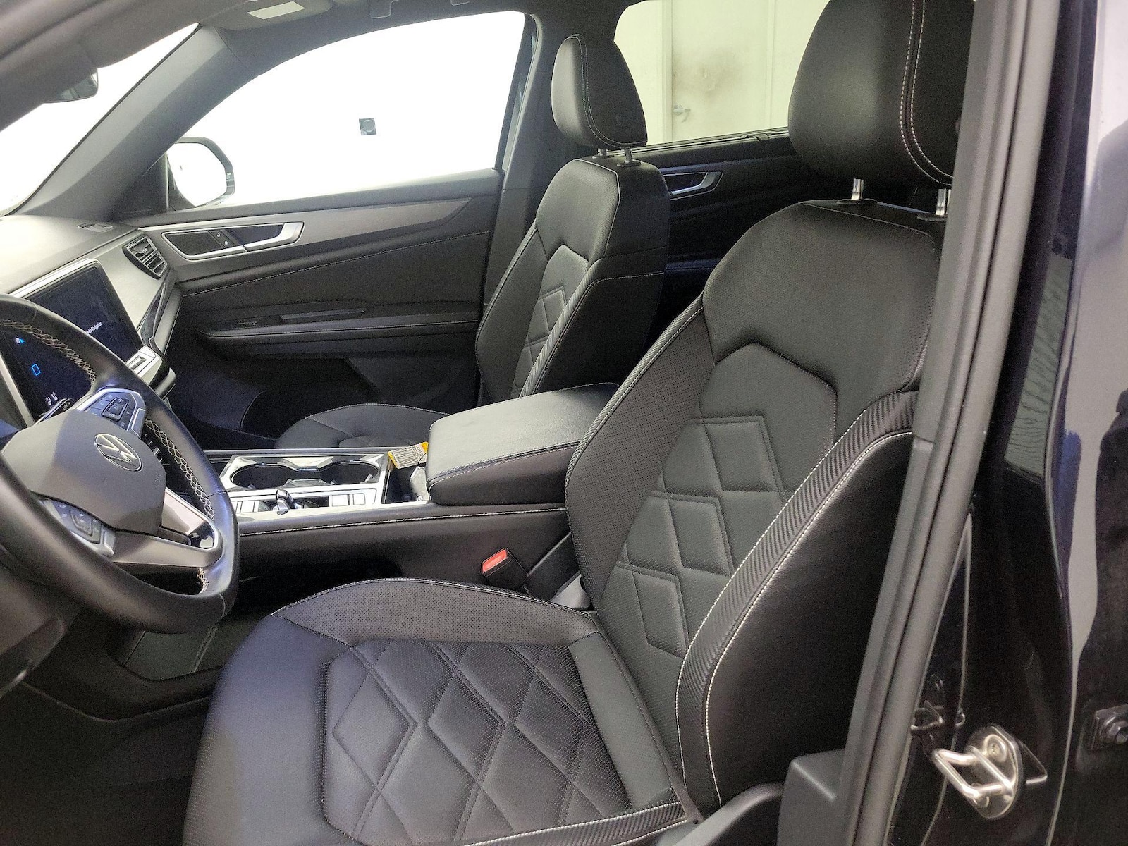 2025 Volkswagen Atlas Cross Sport SE w/Tech - Photo 12