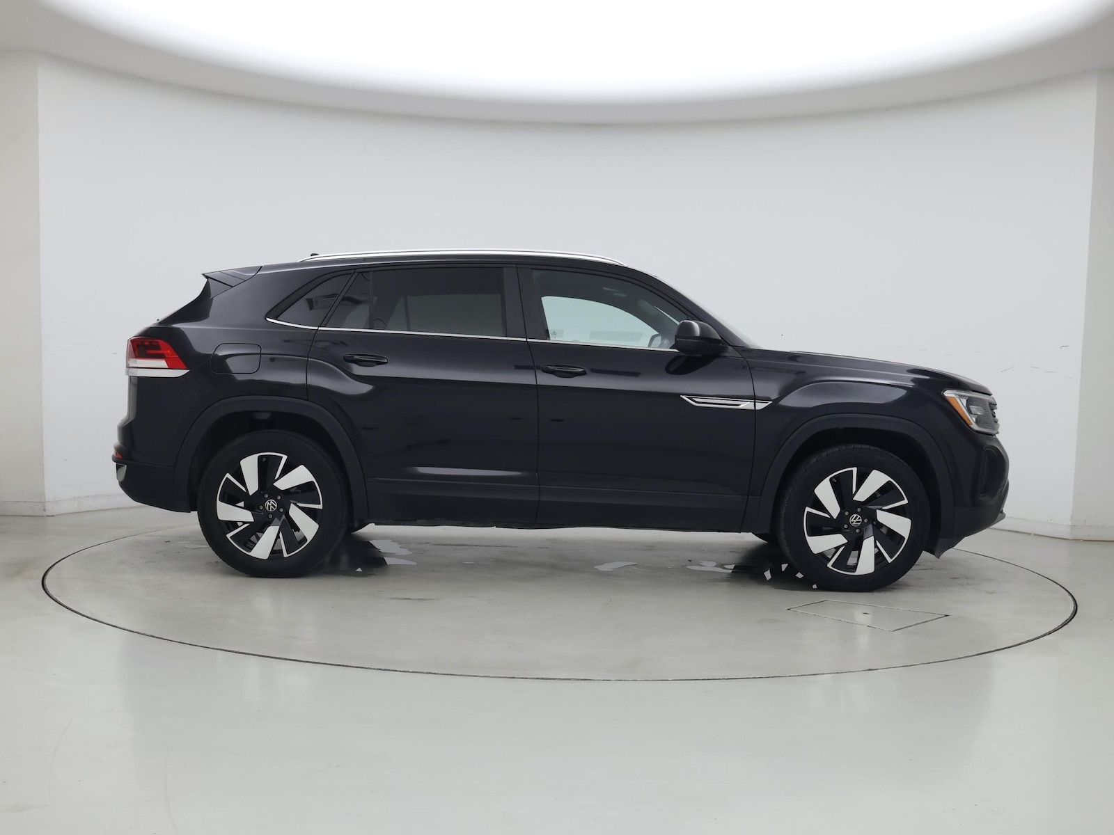 2025 Volkswagen Atlas Cross Sport SE w/Tech - Photo 8