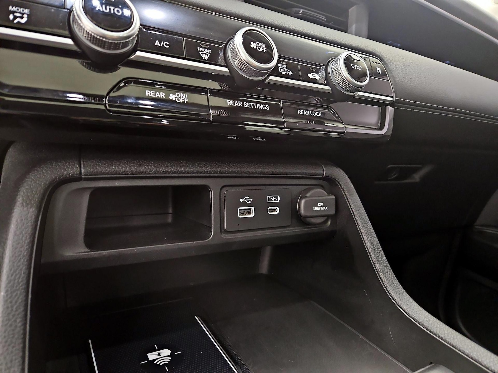 2024 Honda Pilot Elite - Photo 20