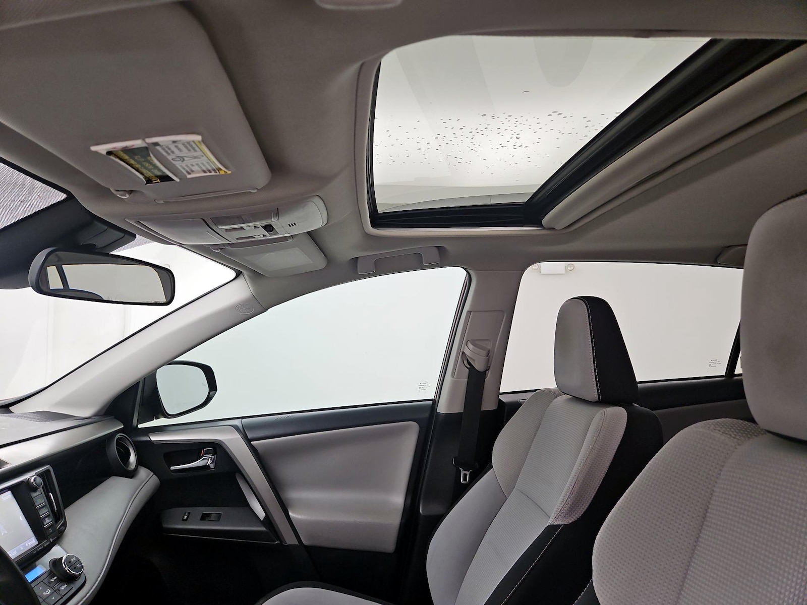 2018 Toyota RAV4 XLE - Photo 20