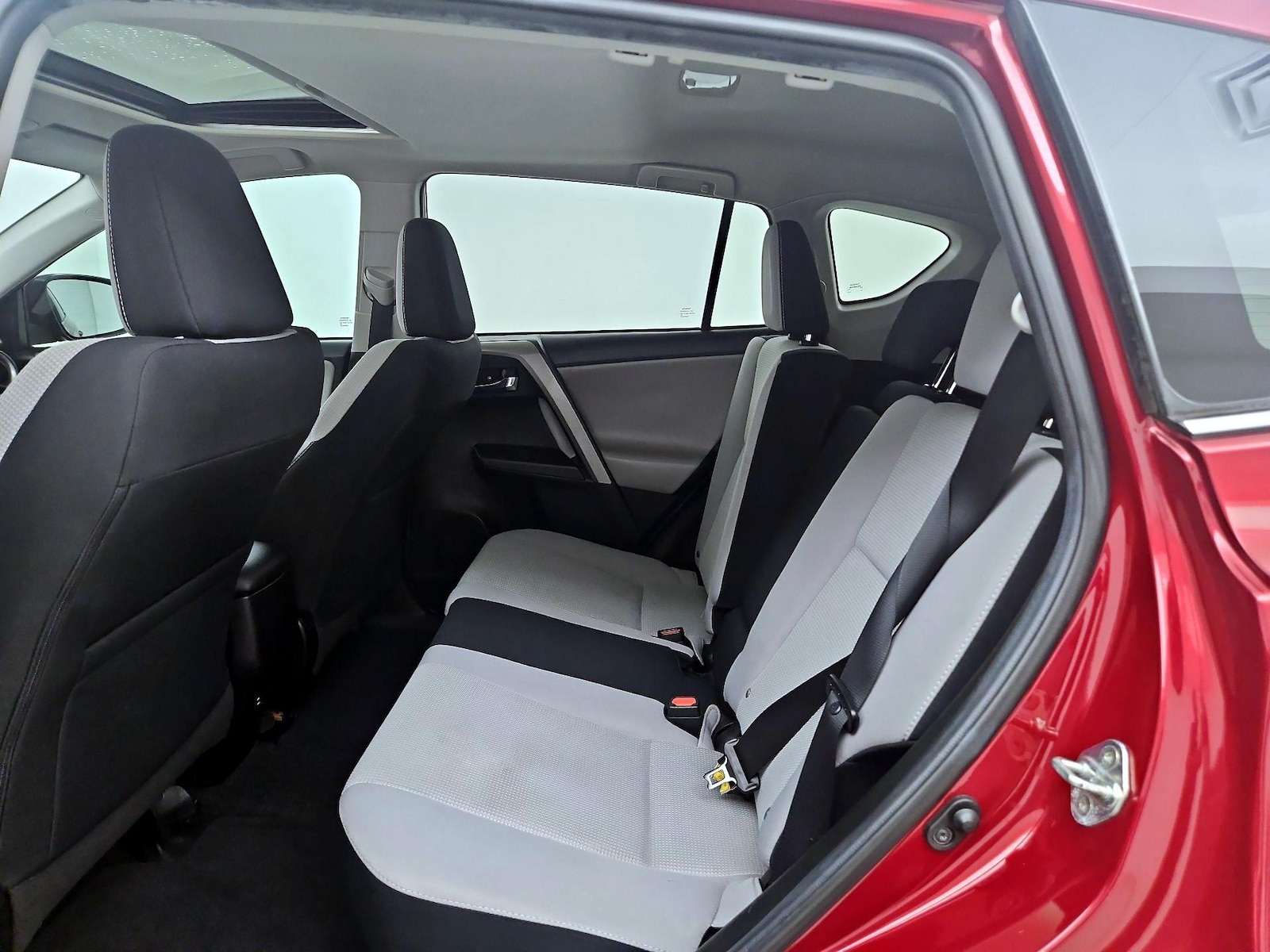 2018 Toyota RAV4 XLE - Photo 21