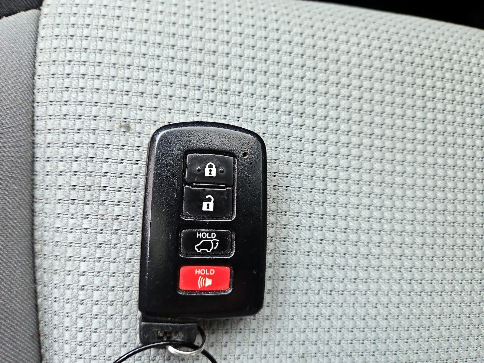 2018 Toyota RAV4 XLE - Photo 24