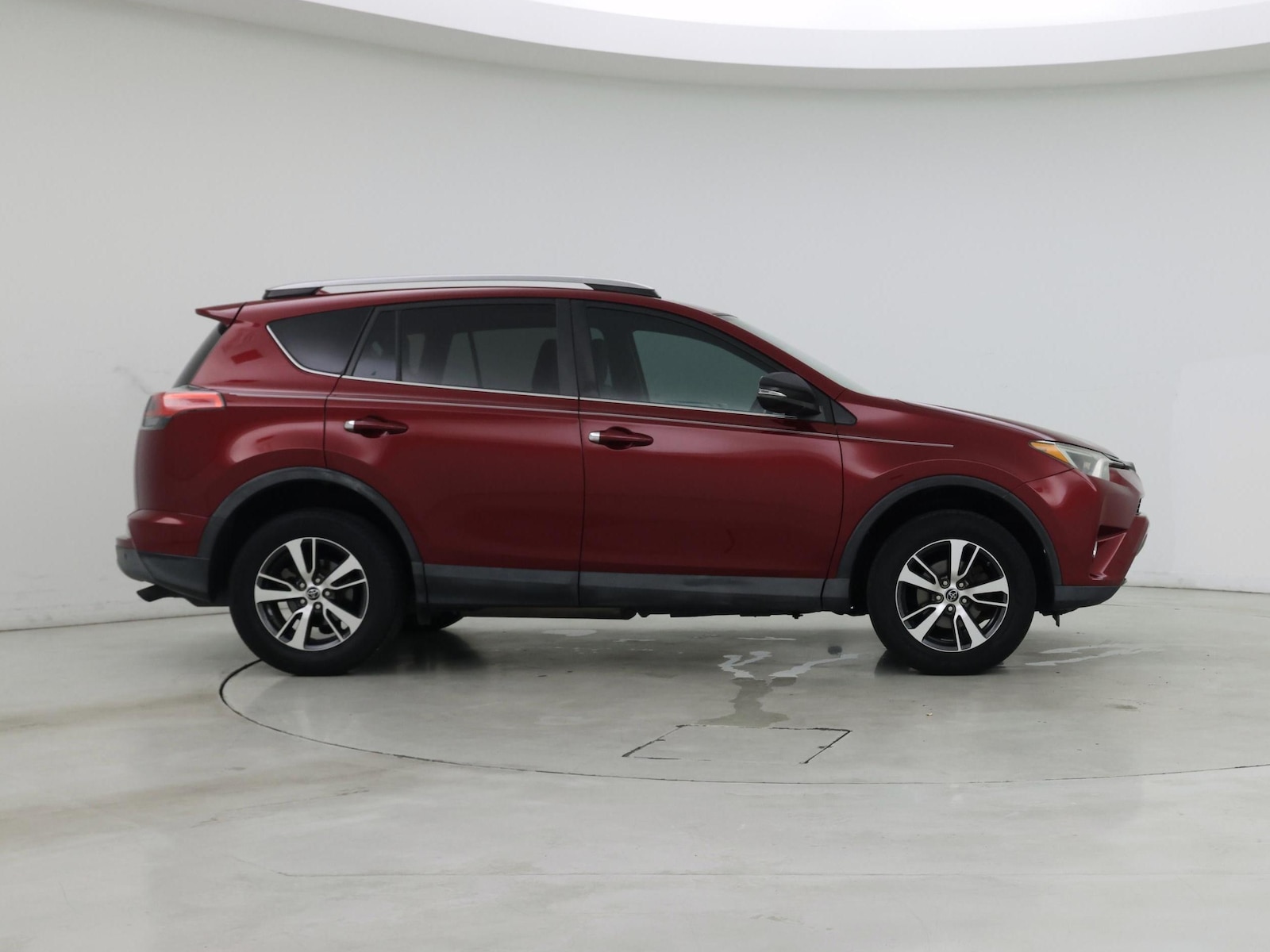 2018 Toyota RAV4 XLE - Photo 8