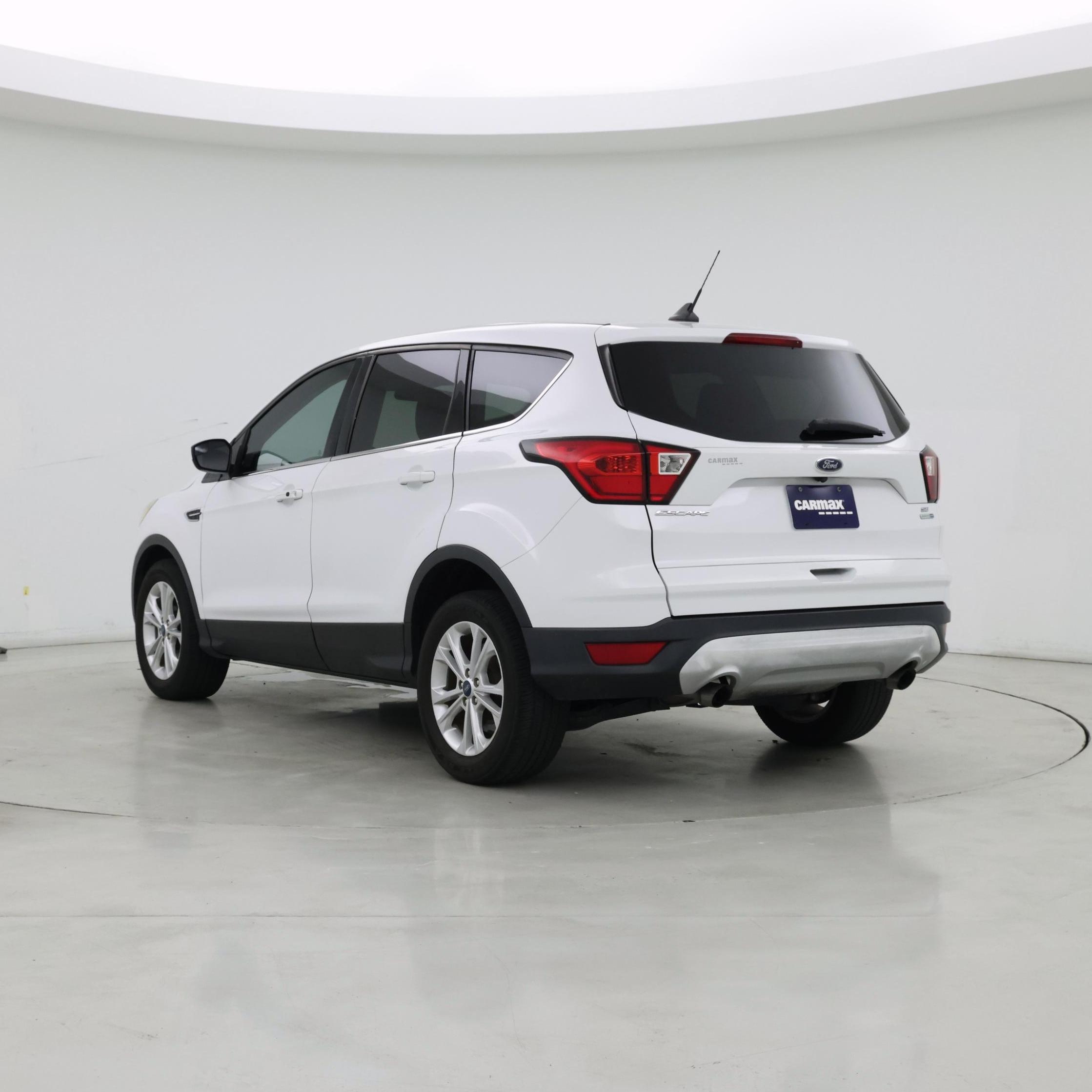 Thumbnail: 2019 Ford Escape - 2