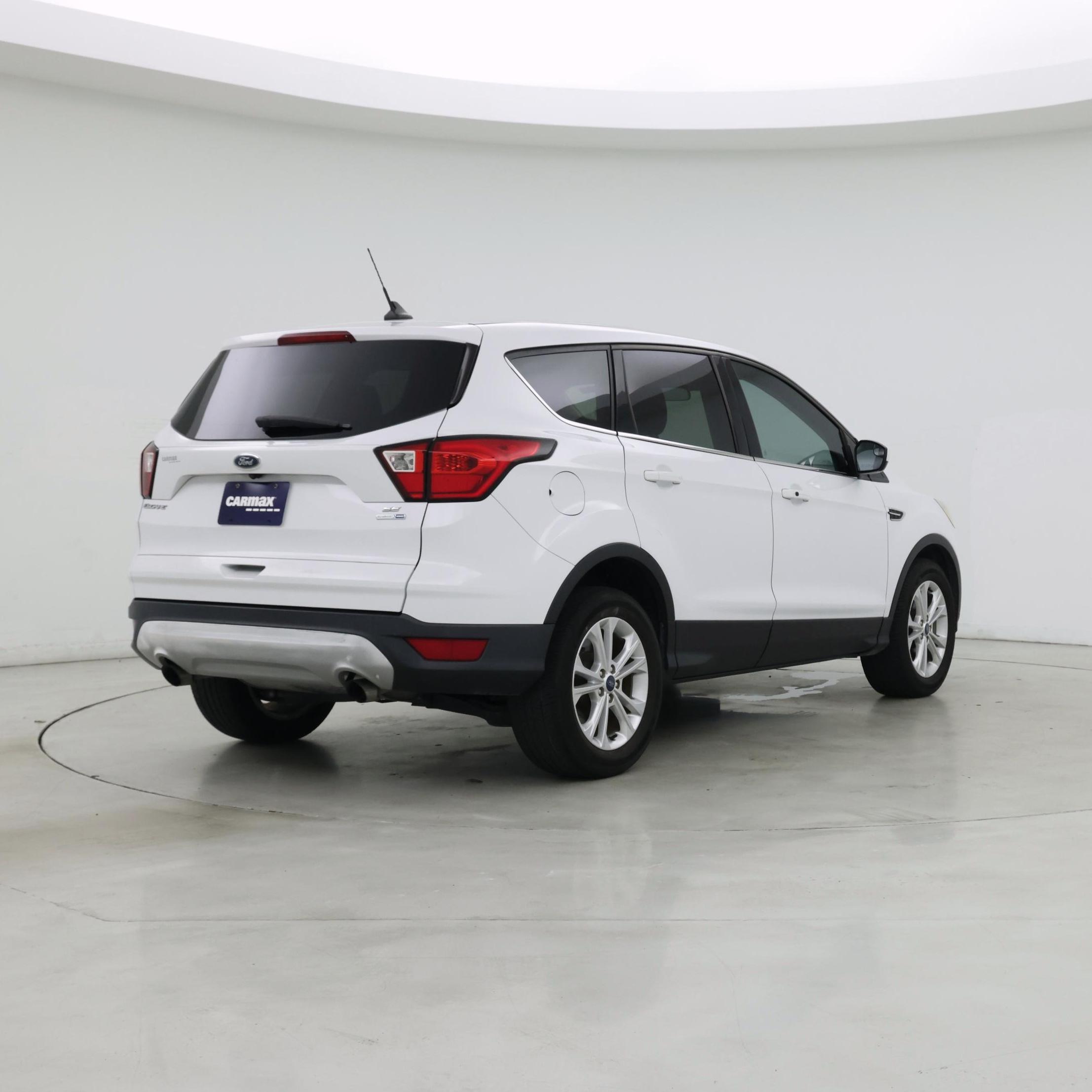 Thumbnail: 2019 Ford Escape - 8