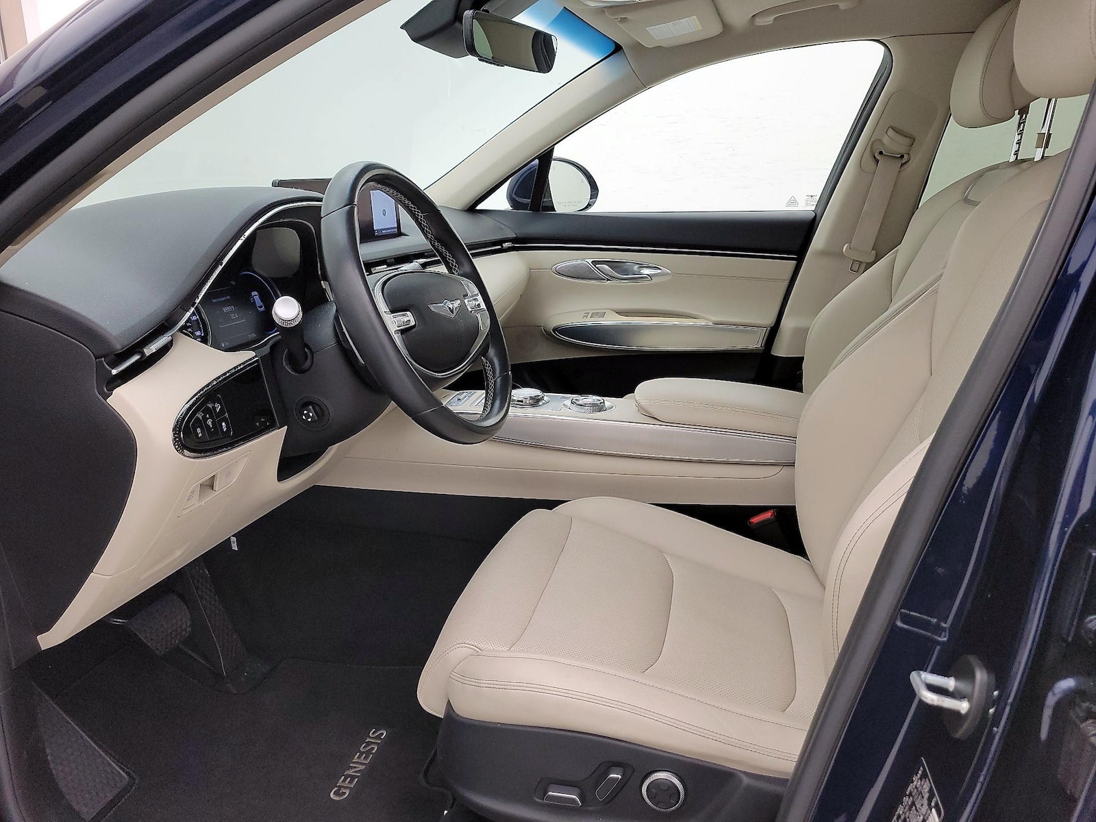 2022 GENESIS GV70 Standard - Photo 12