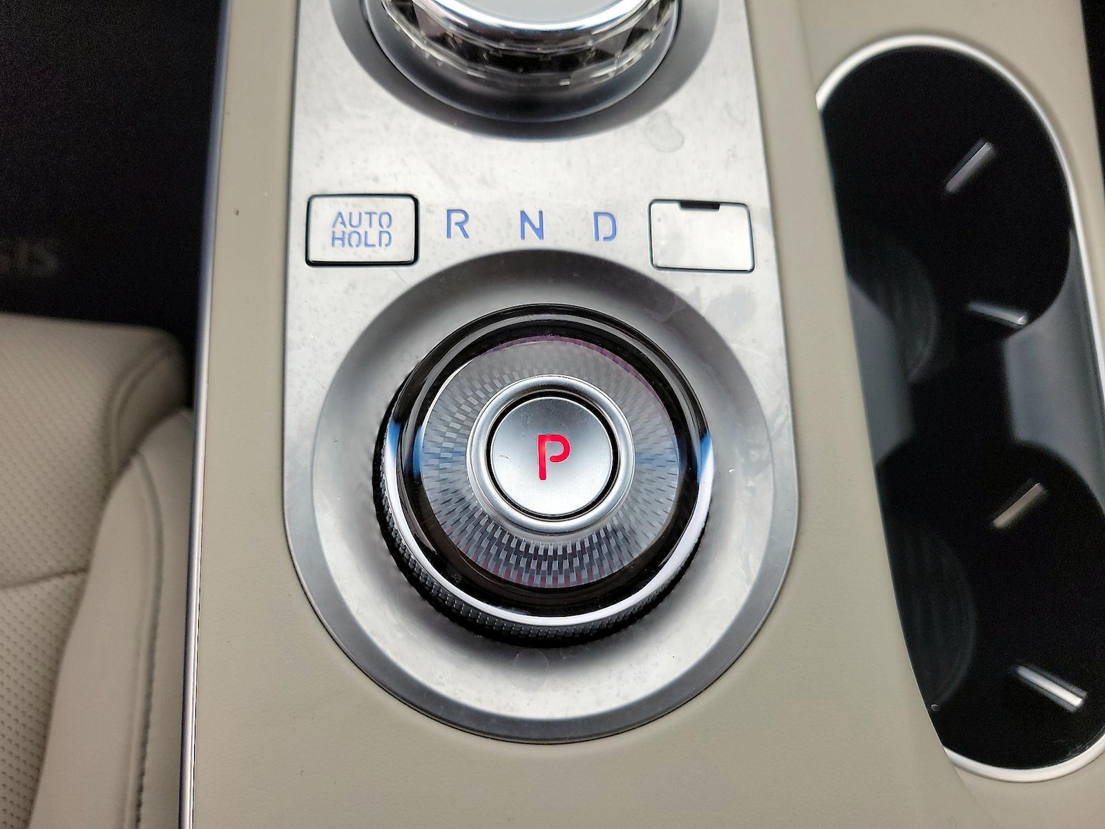 2022 GENESIS GV70 Standard - Photo 18