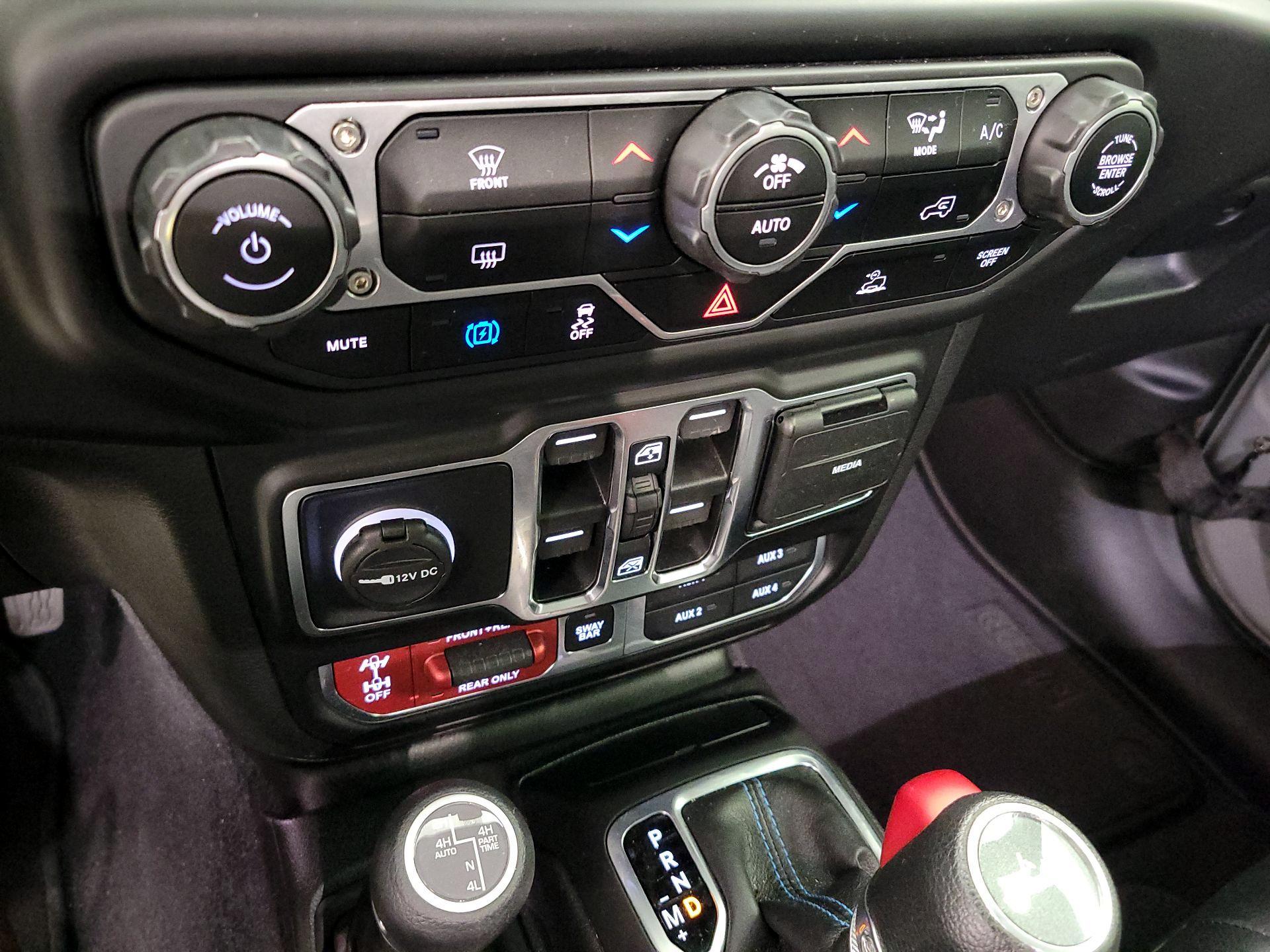 Thumbnail: 2023 Jeep Wrangler - 16
