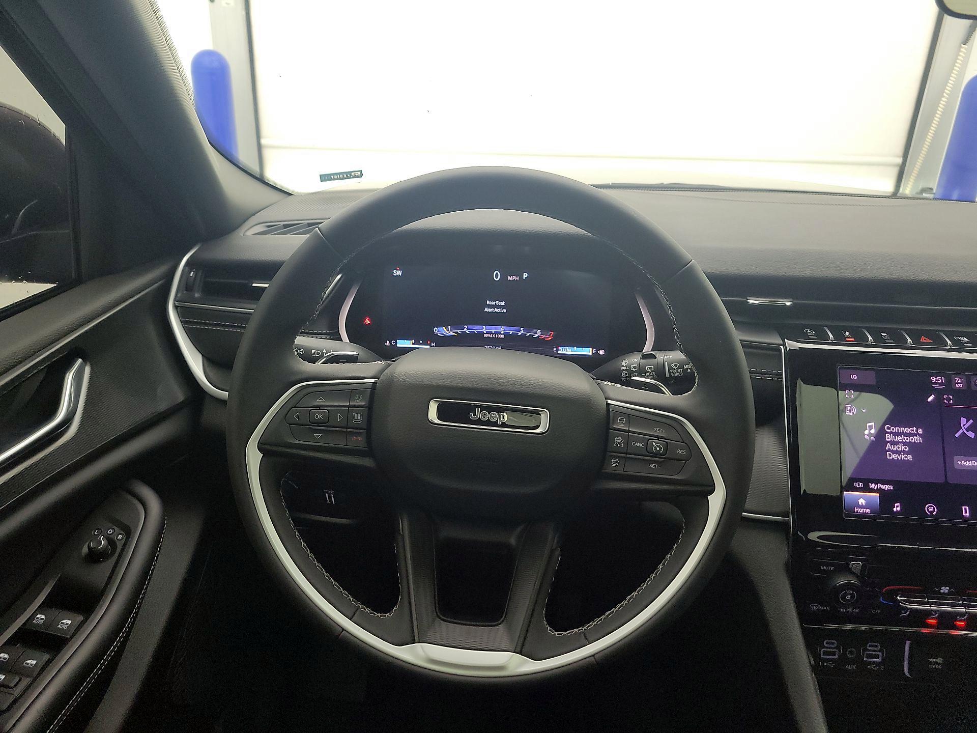 Thumbnail: 2025 Jeep Grand Cherokee - 10