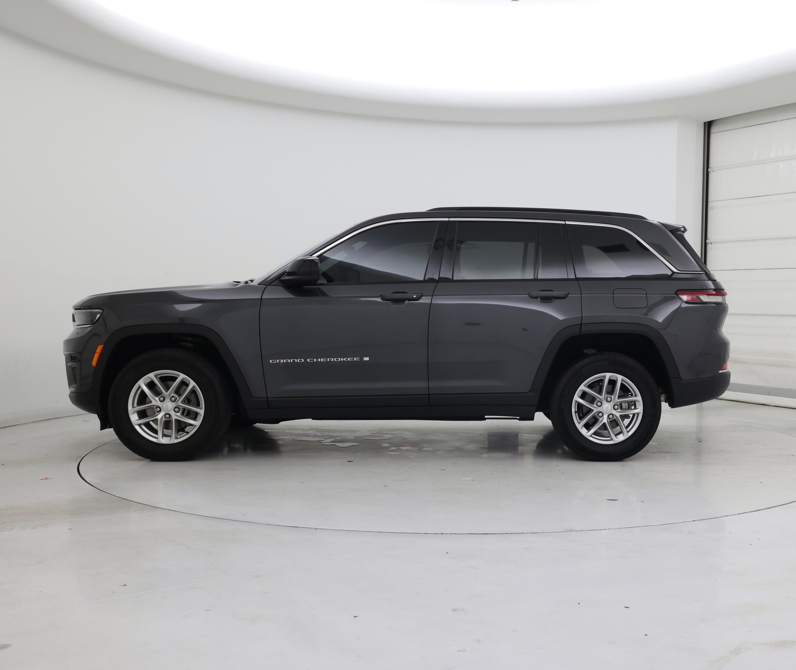 Thumbnail: 2025 Jeep Grand Cherokee - 3