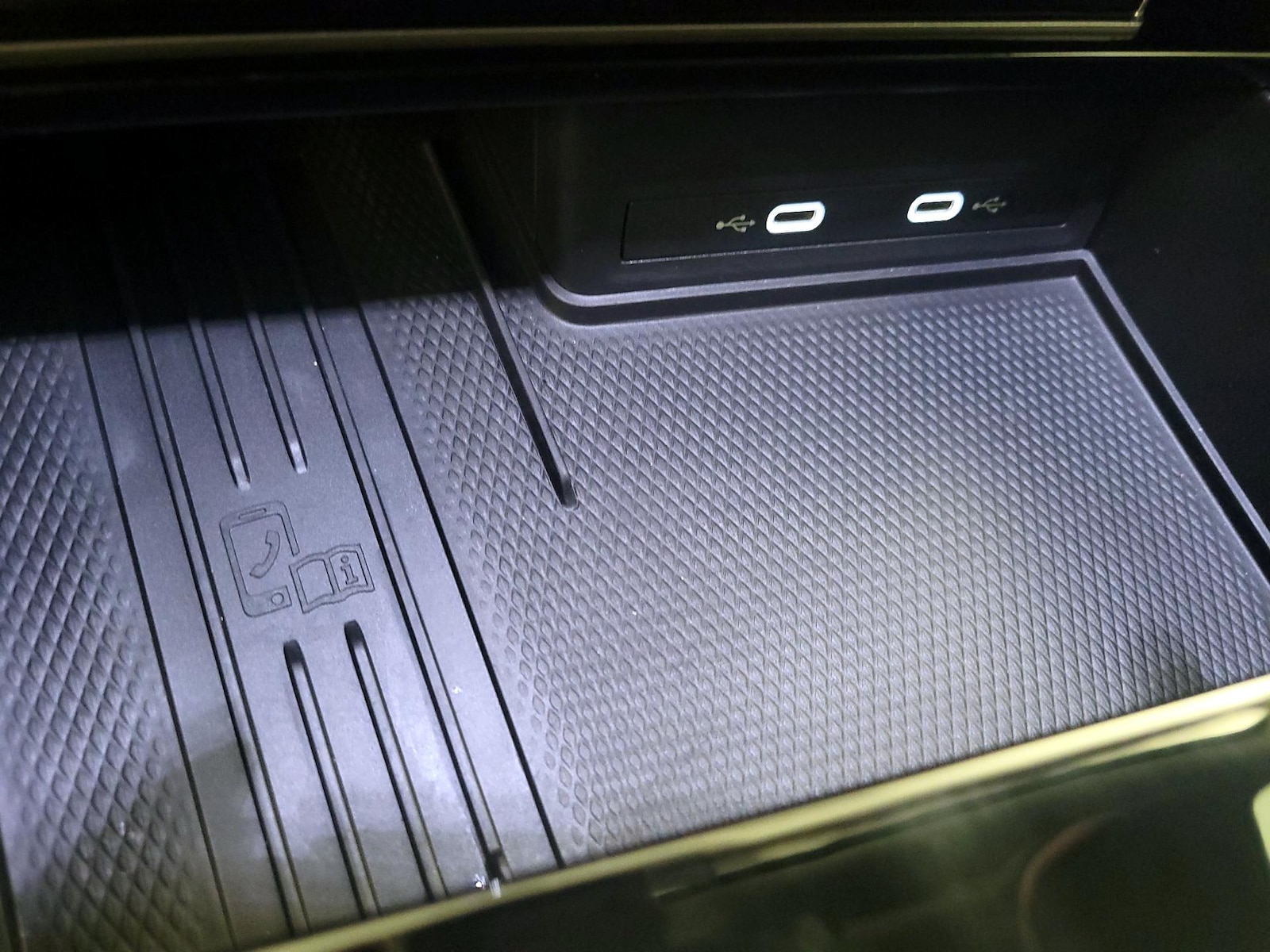 2025 Volkswagen Atlas SEL Premium R-Line - Photo 20