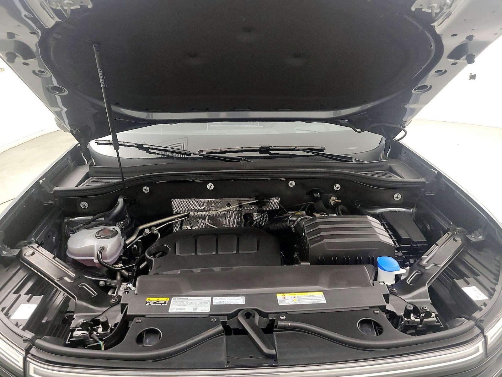 2025 Volkswagen Atlas SEL Premium R-Line - Photo 24