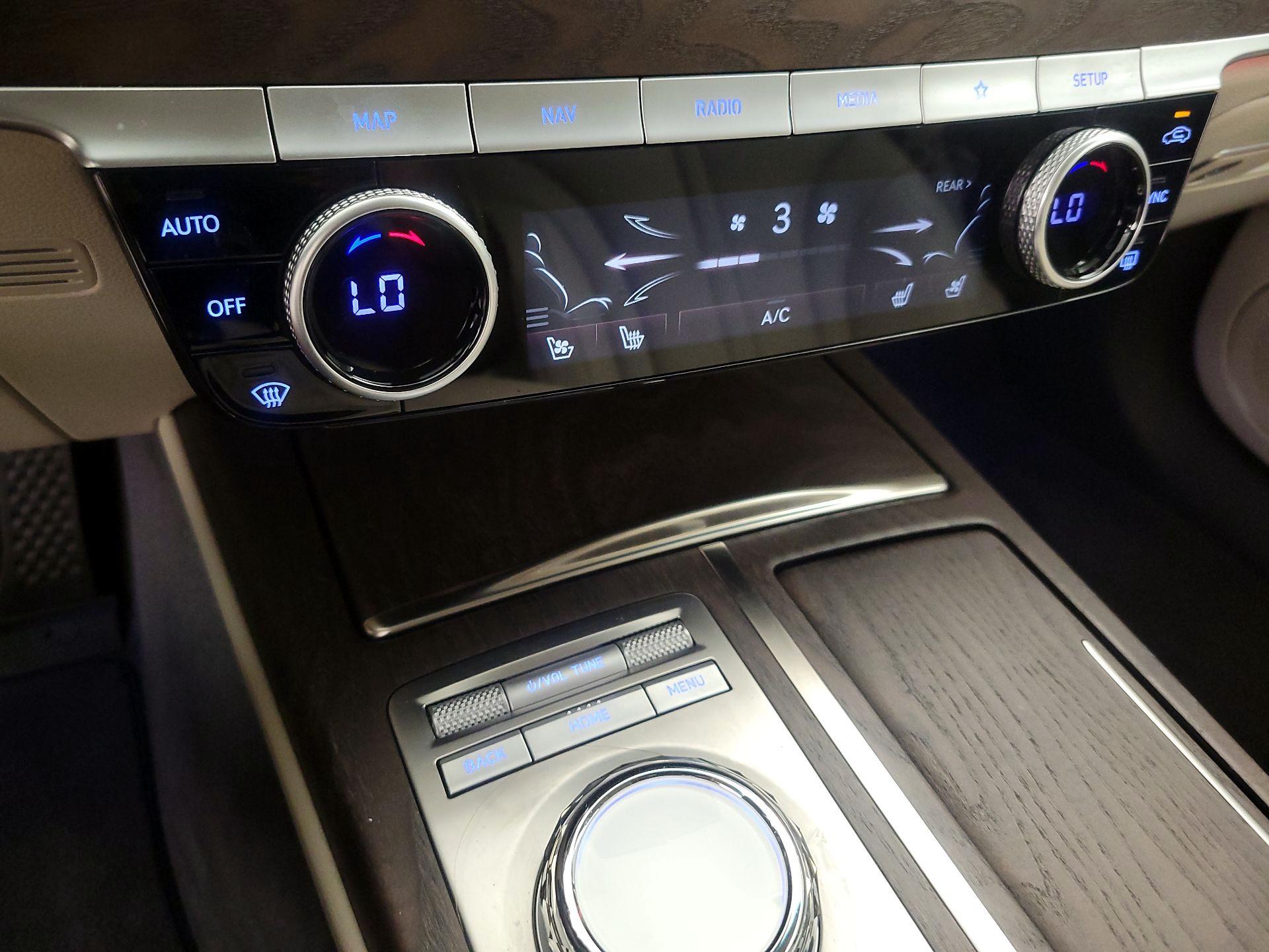 Thumbnail: 2023 Genesis G80 - 17