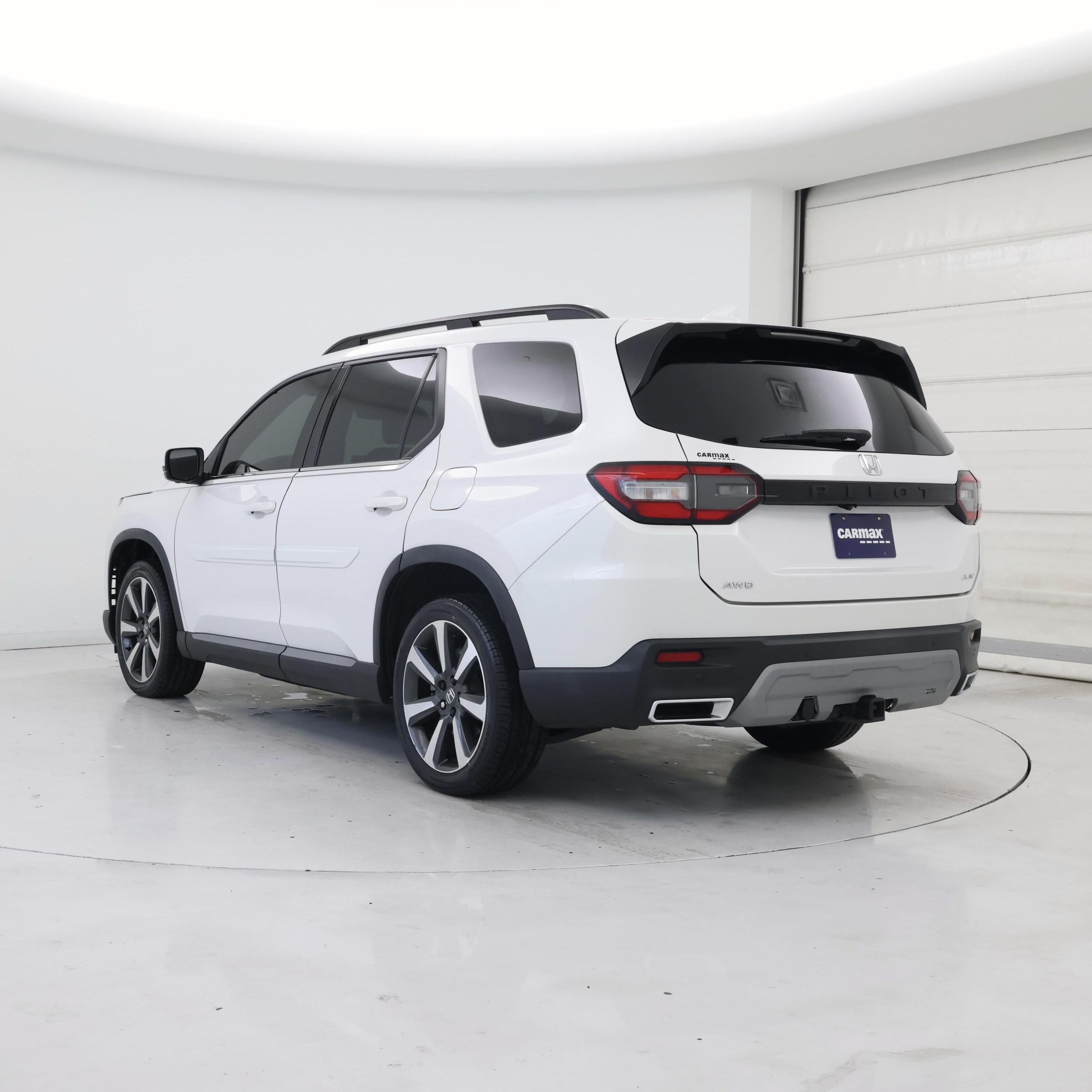 Thumbnail: 2023 Honda Pilot - 2