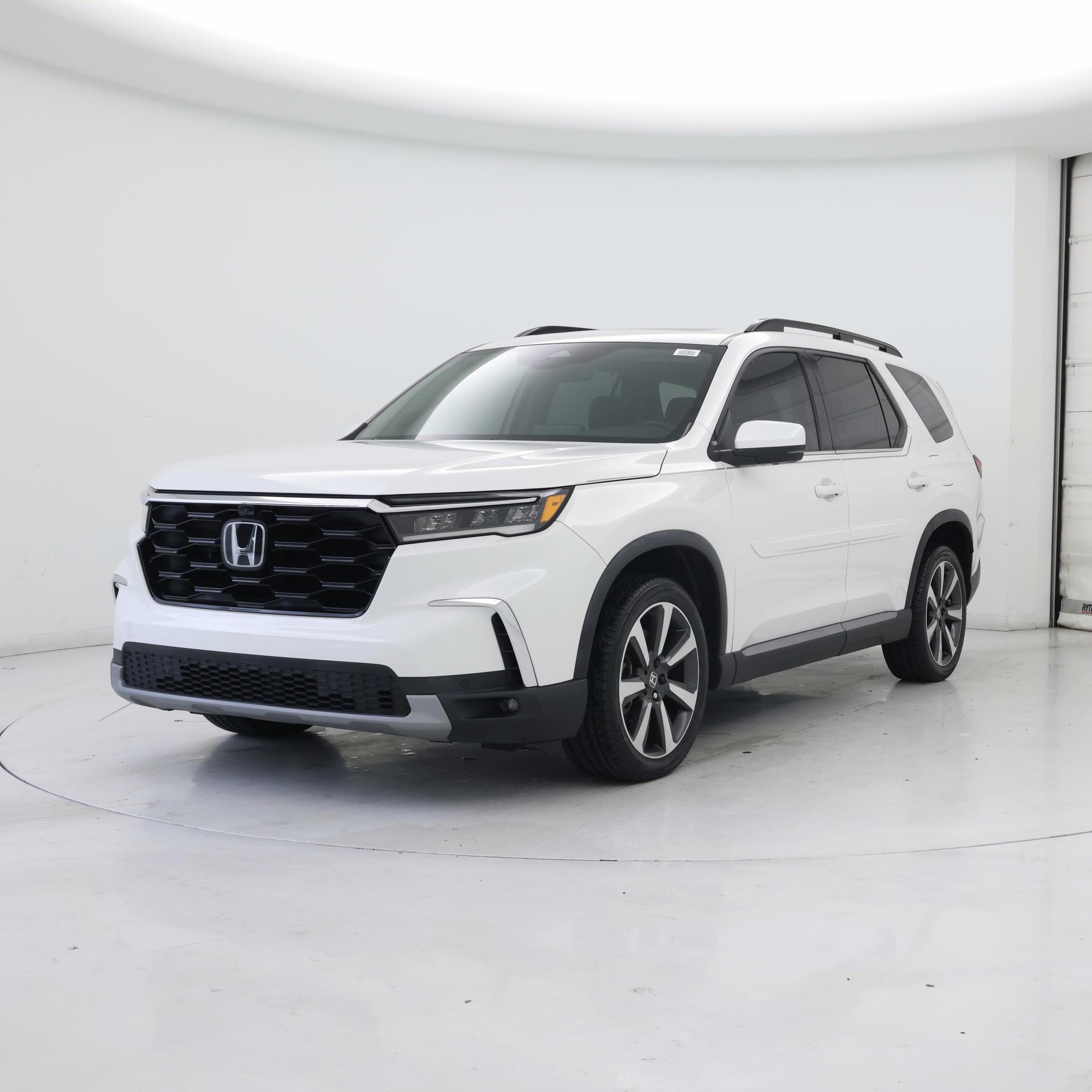 Thumbnail: 2023 Honda Pilot - 4