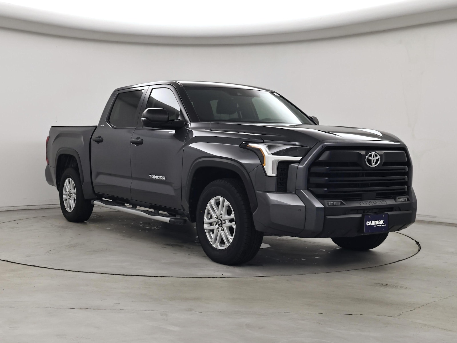 2025 Toyota Tundra SR5 - Photo 2
