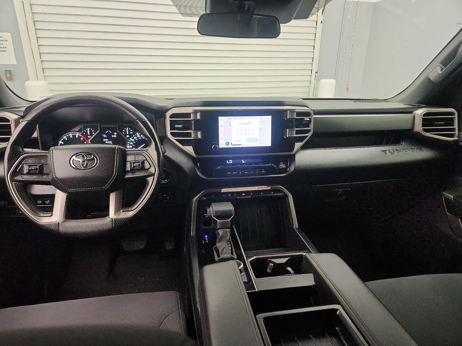 2025 Toyota Tundra SR5 - Photo 10