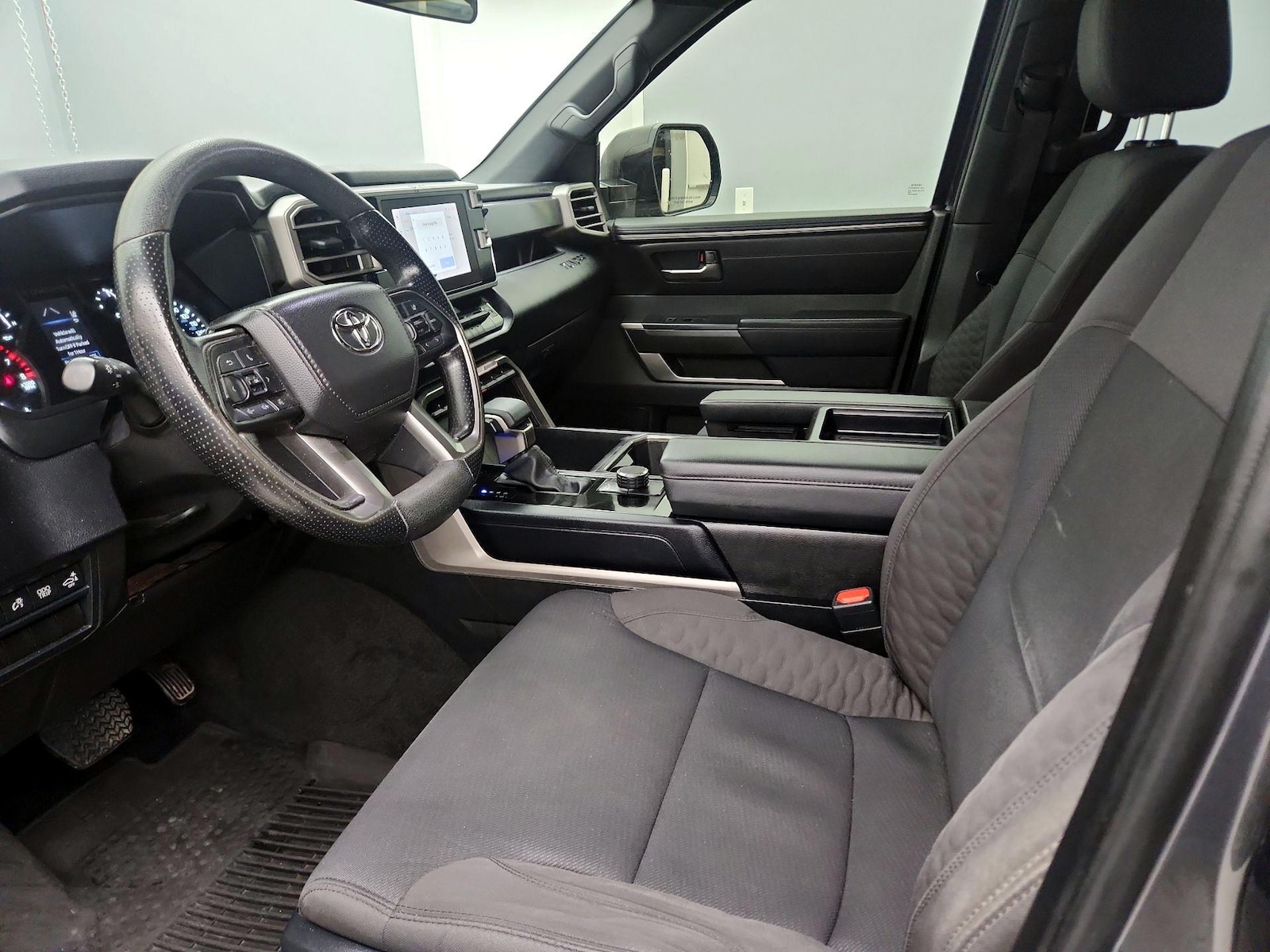 2025 Toyota Tundra SR5 - Photo 12