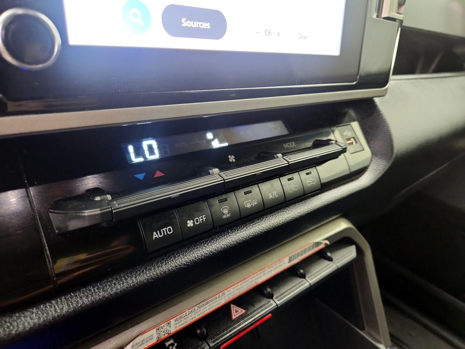 2025 Toyota Tundra SR5 - Photo 17