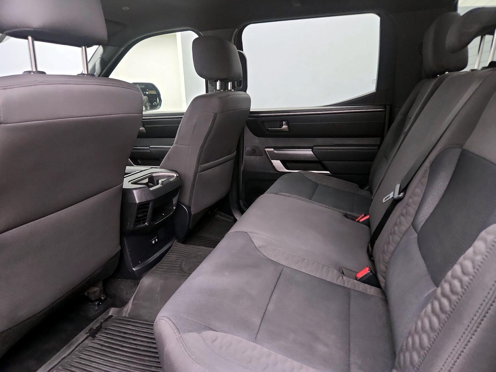 2025 Toyota Tundra SR5 - Photo 20