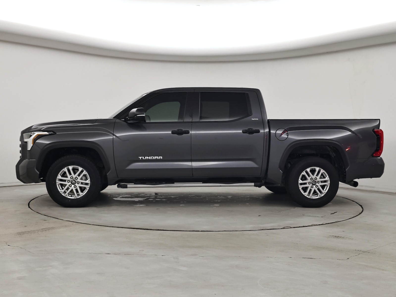 2025 Toyota Tundra SR5 - Photo 4